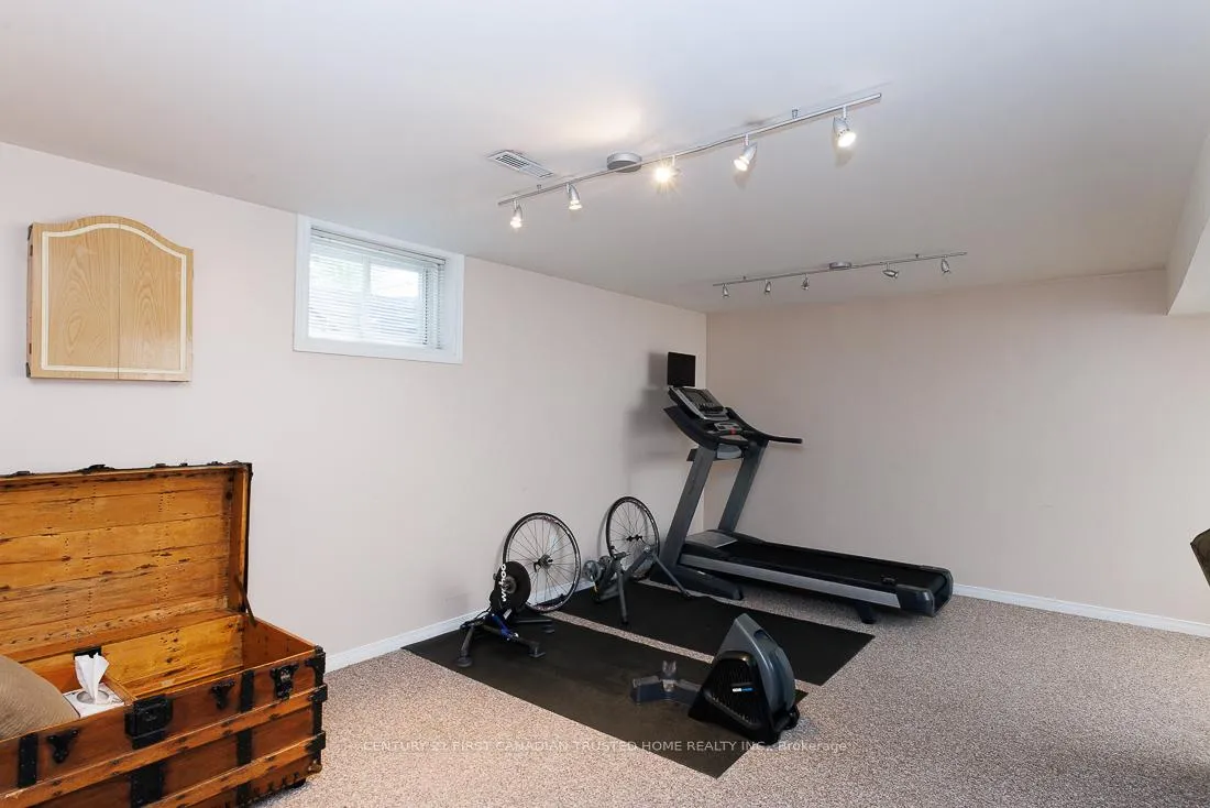 Photo 30 of 581 Harris Circle, Strathroy-Caradoc, NE — HOMEH