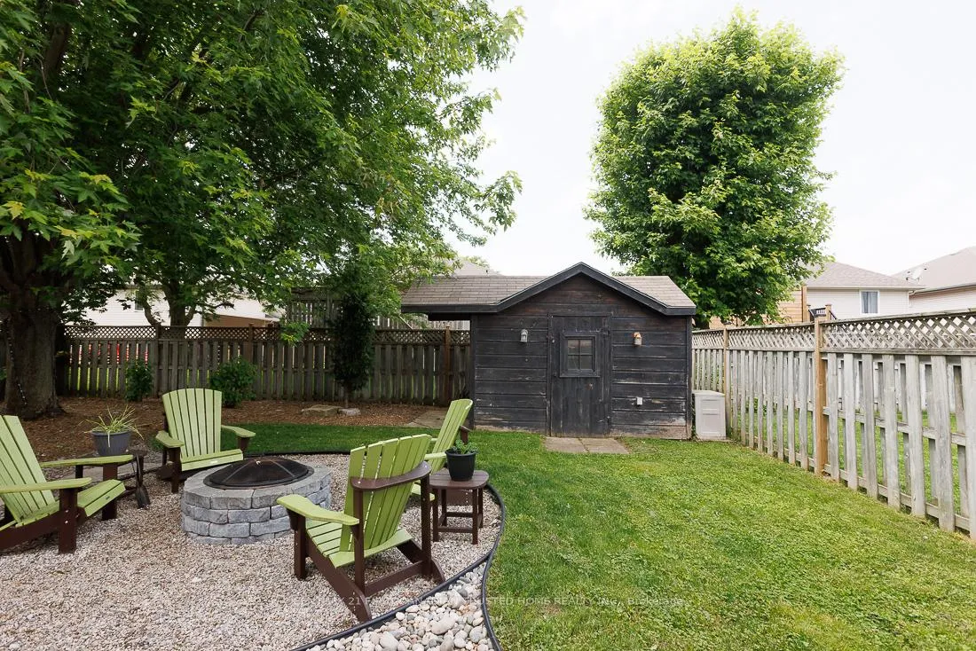 Photo 37 of 581 Harris Circle, Strathroy-Caradoc, NE — HOMEH