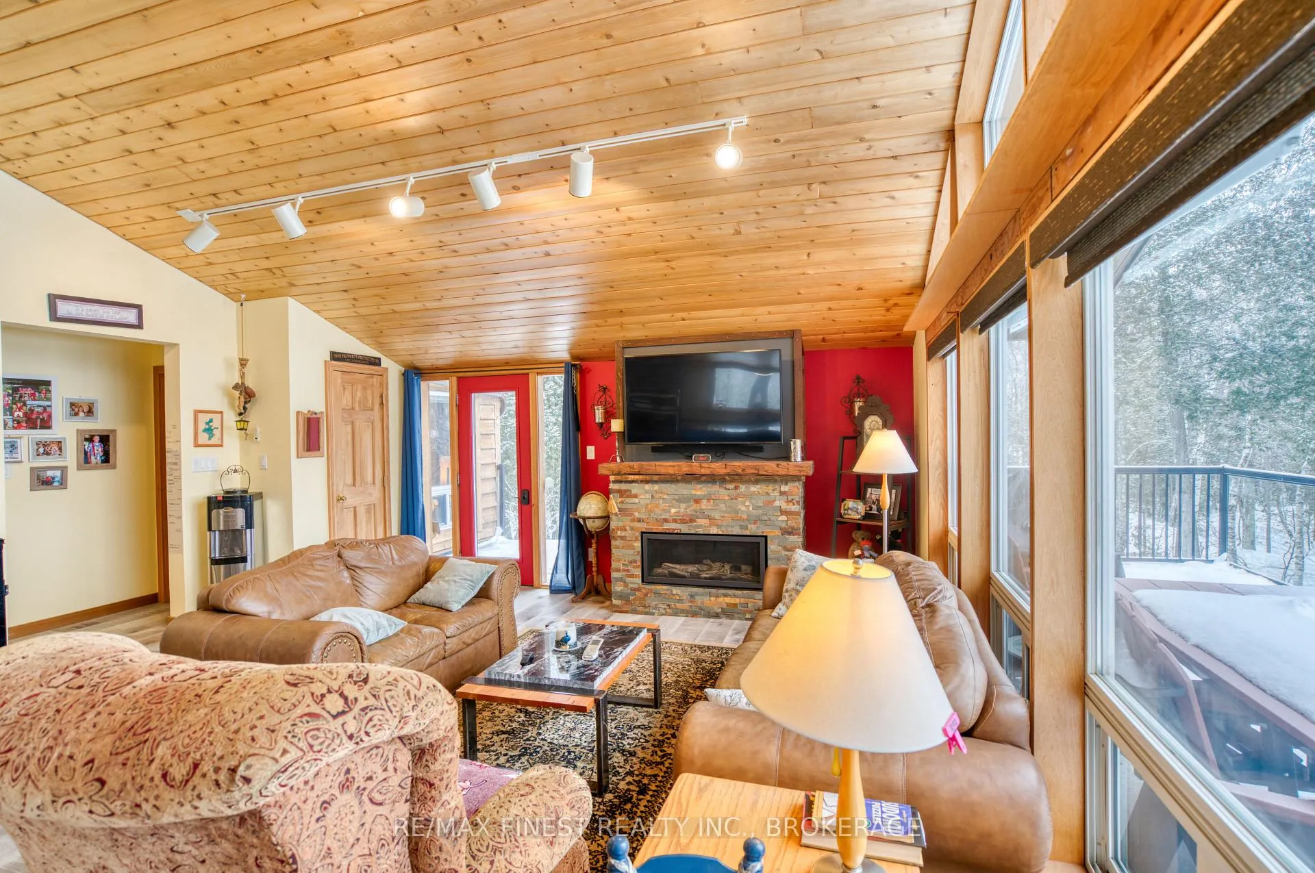 Photo 9 of 1063 Willett Lane, Frontenac, Frontenac Centre — HOMEH