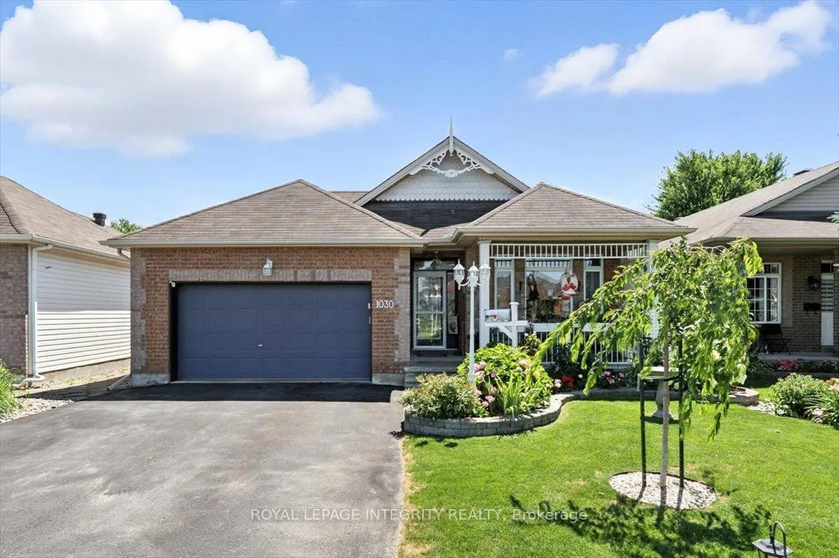 Photo 2 of 1030 Valin Street, Ottawa, Fallingbrook/Gardenway South — HOMEH