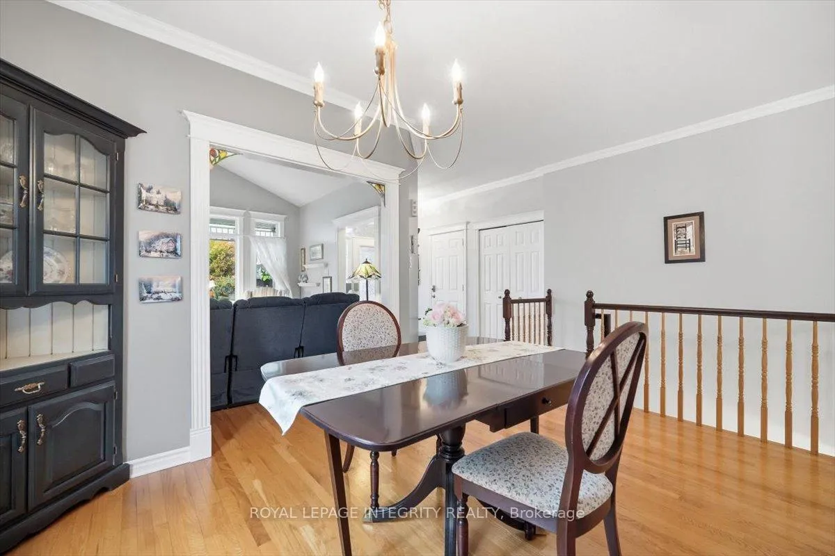 Photo 11 of 1030 Valin Street, Ottawa, Fallingbrook/Gardenway South — HOMEH