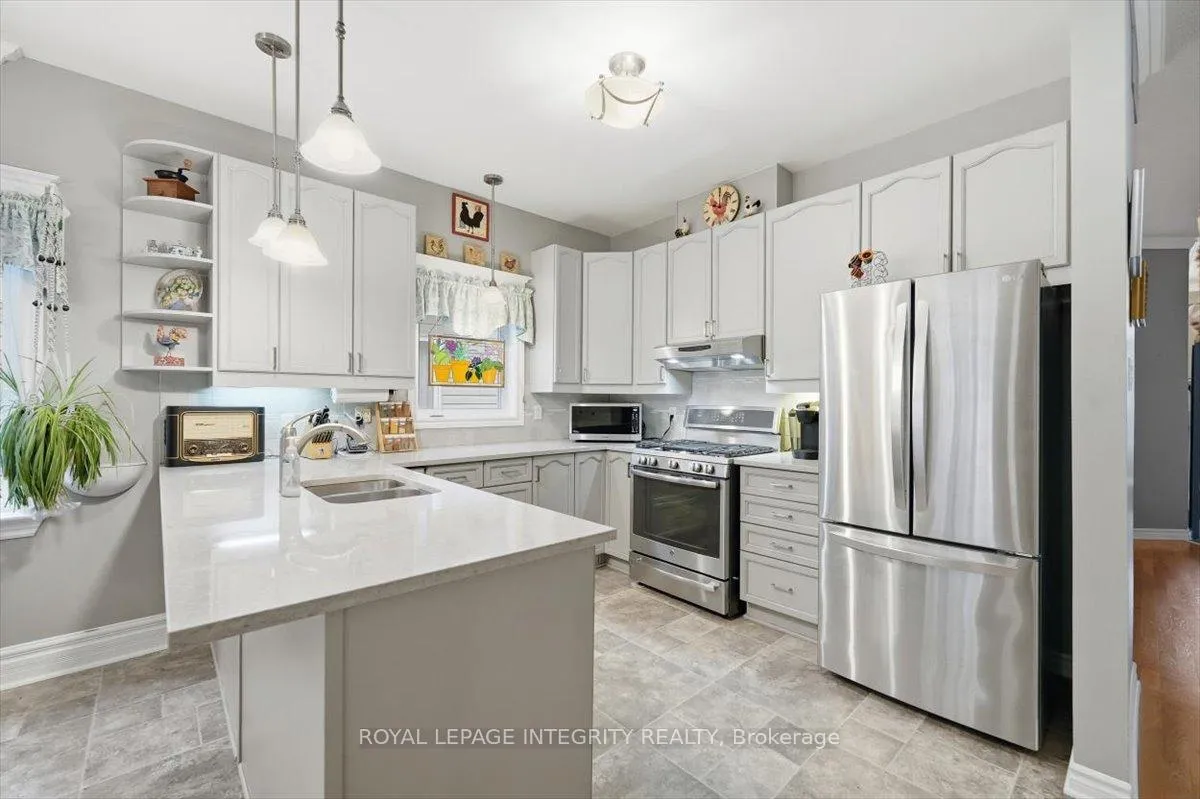 Photo 12 of 1030 Valin Street, Ottawa, Fallingbrook/Gardenway South — HOMEH
