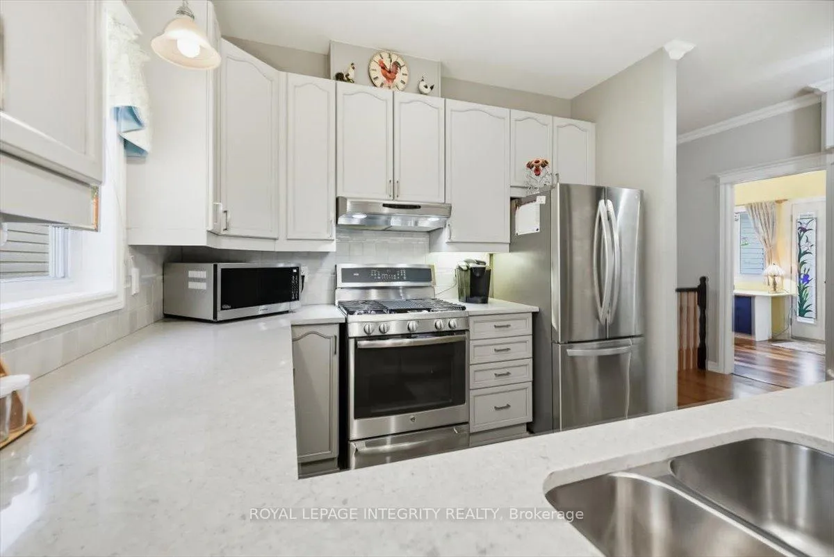 Photo 14 of 1030 Valin Street, Ottawa, Fallingbrook/Gardenway South — HOMEH