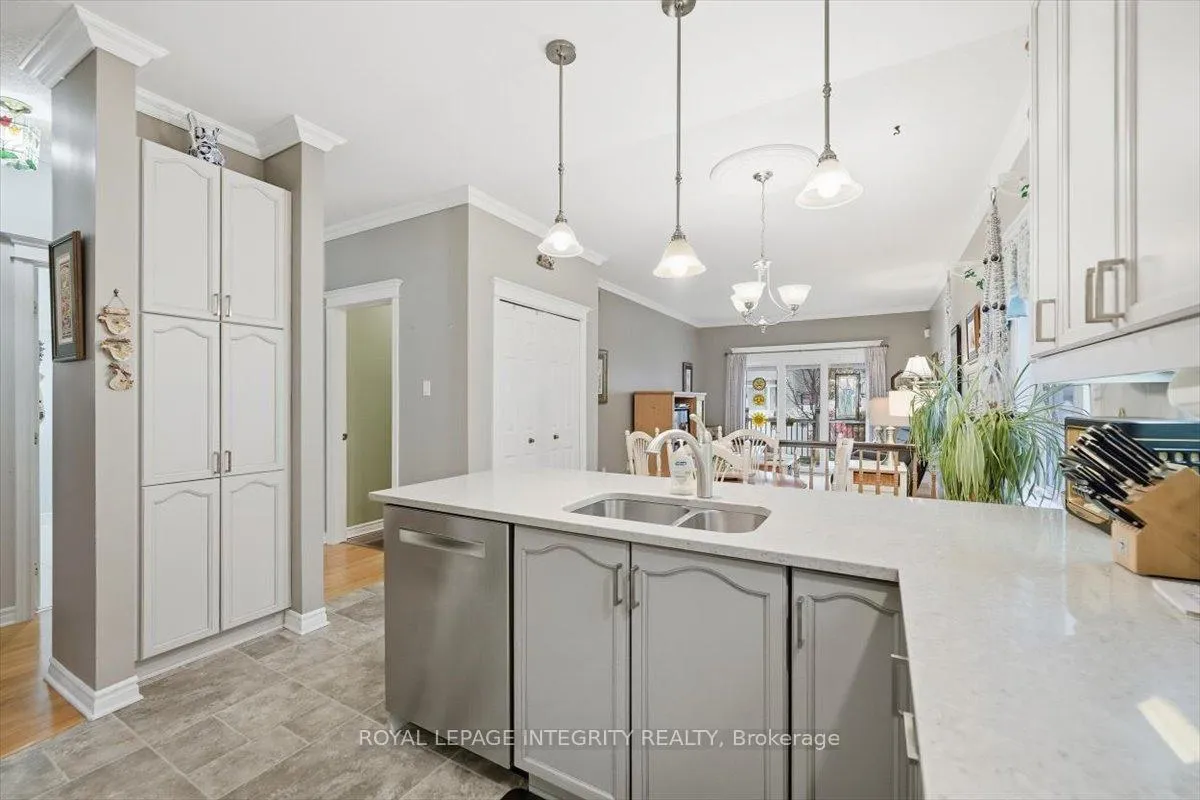 Photo 15 of 1030 Valin Street, Ottawa, Fallingbrook/Gardenway South — HOMEH