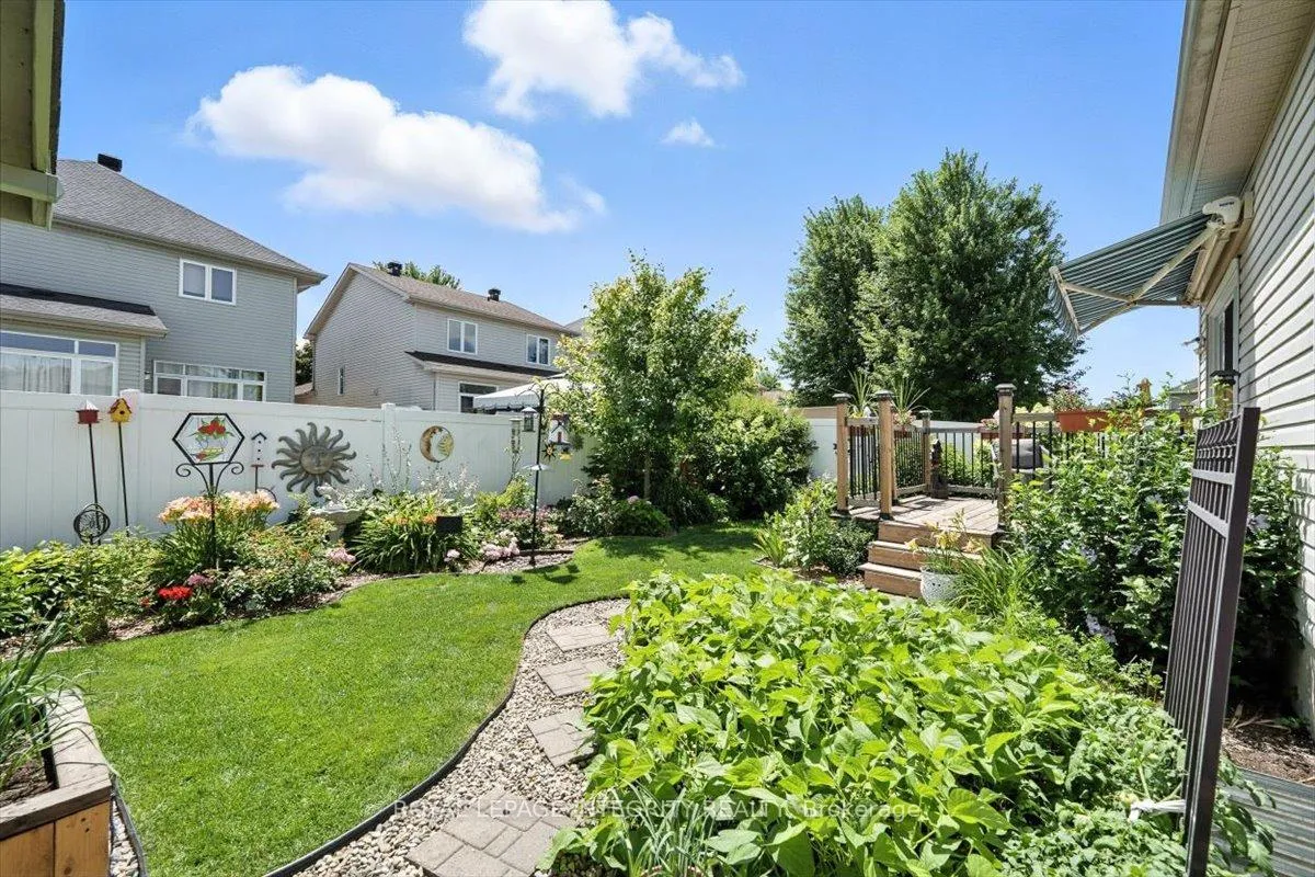 Photo 38 of 1030 Valin Street, Ottawa, Fallingbrook/Gardenway South — HOMEH
