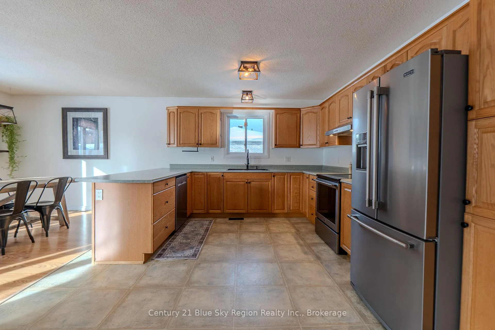 Photo 4 of 529 Pine Street, Mattawa — HOMEH