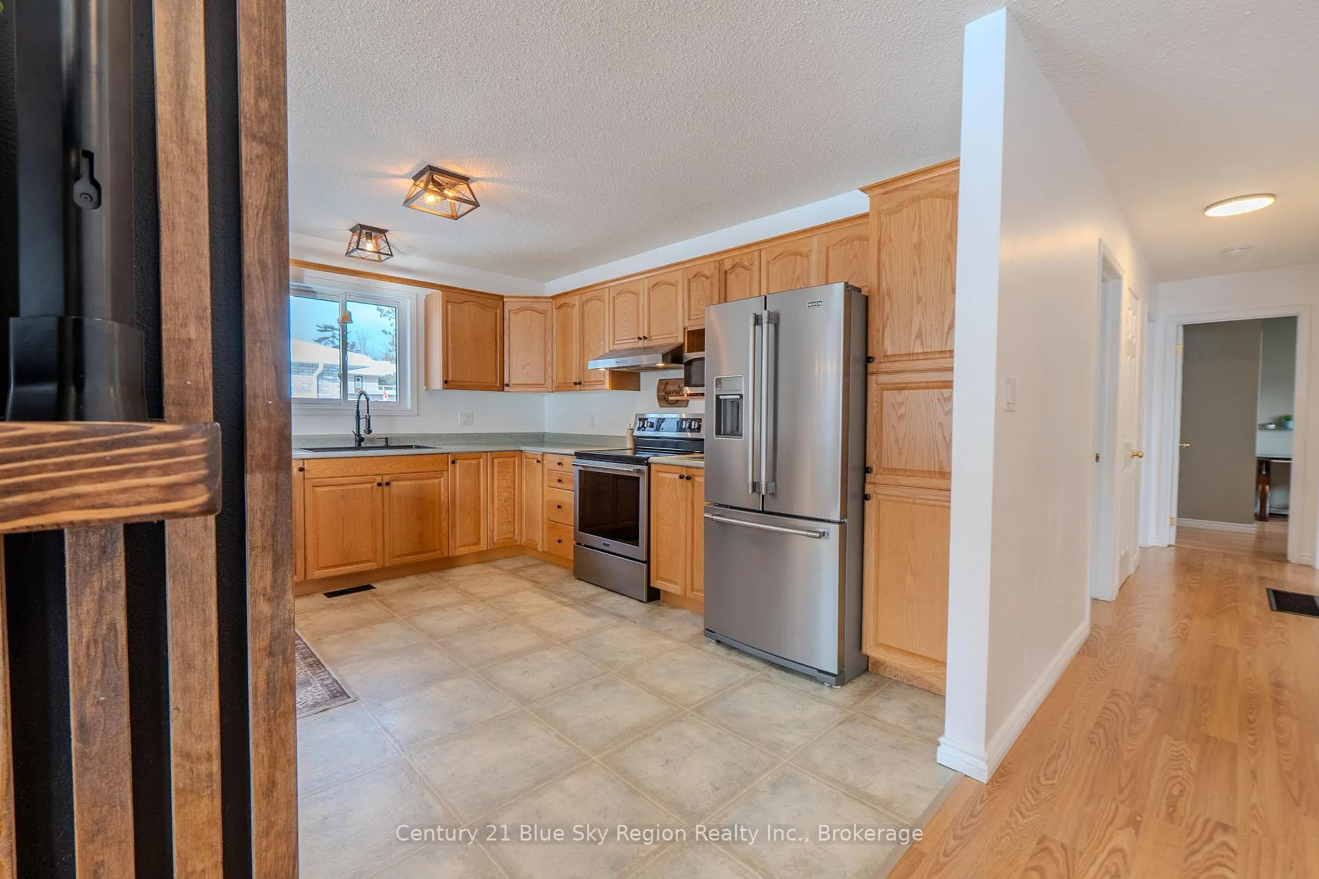 Photo 5 of 529 Pine Street, Mattawa — HOMEH