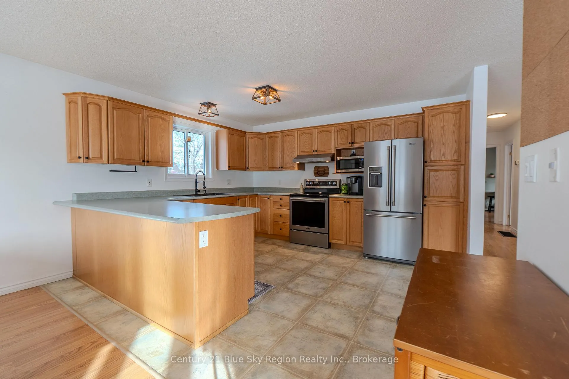 Photo 6 of 529 Pine Street, Mattawa — HOMEH