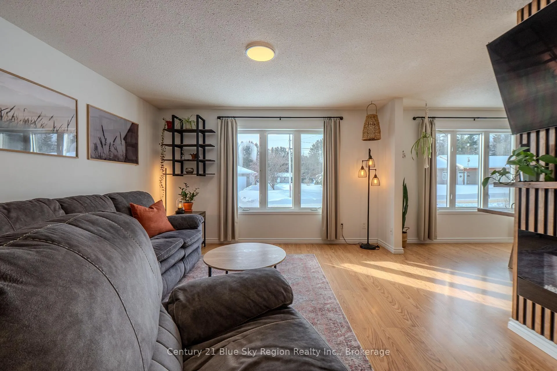 Photo 8 of 529 Pine Street, Mattawa — HOMEH