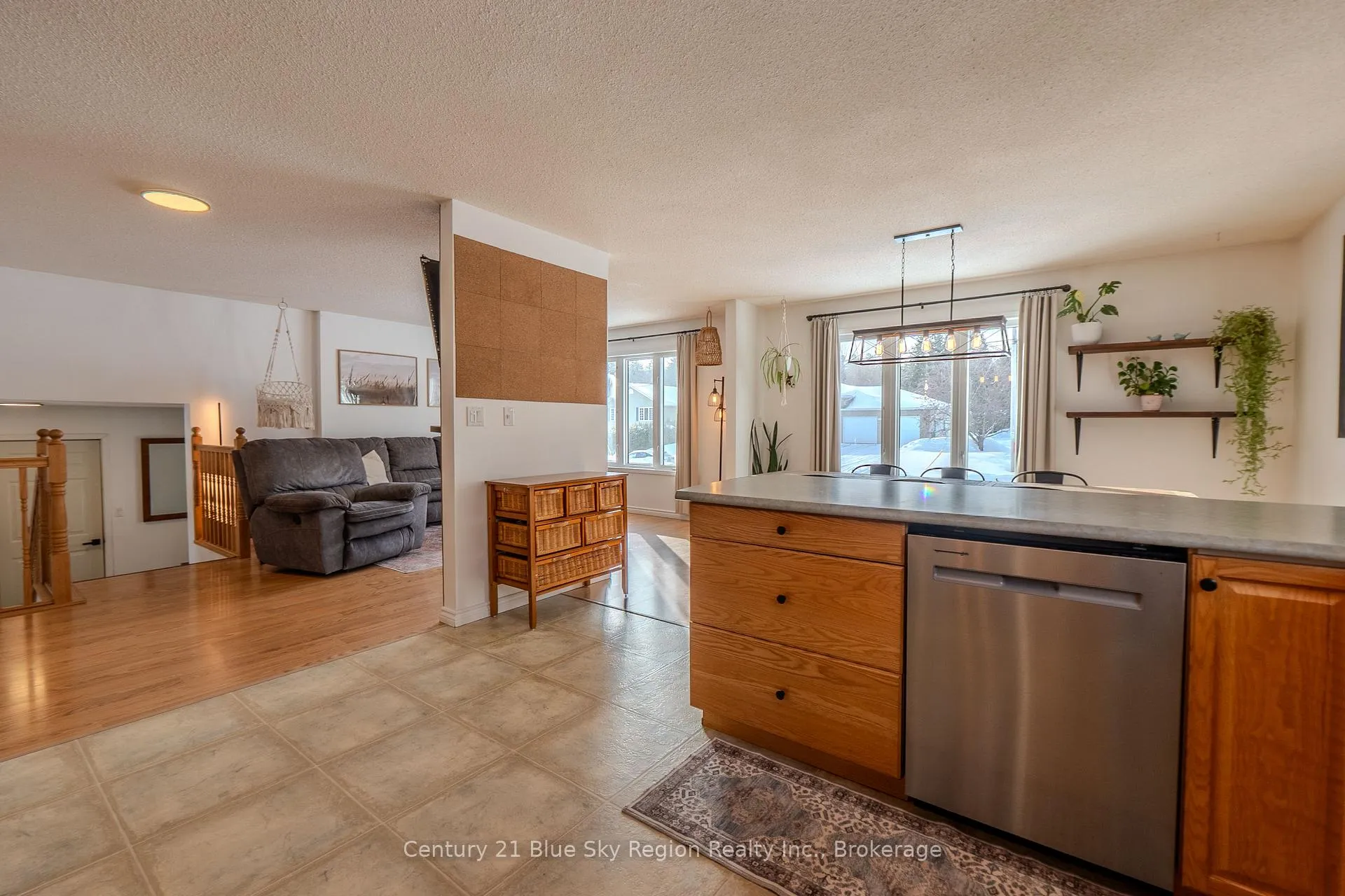 Photo 9 of 529 Pine Street, Mattawa — HOMEH