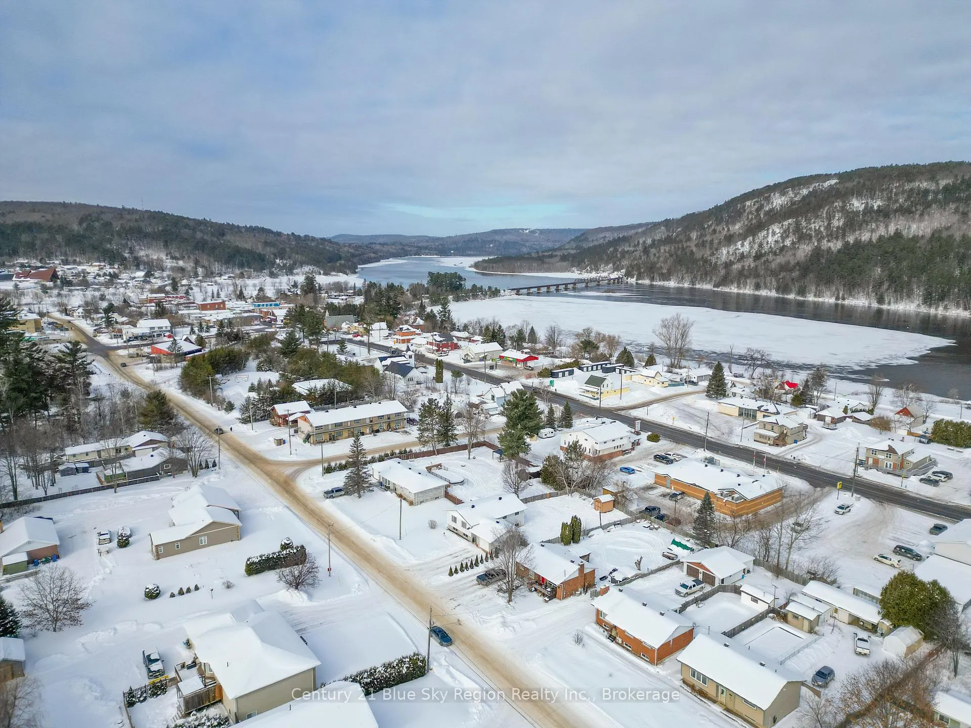 Photo 47 of 529 Pine Street, Mattawa — HOMEH