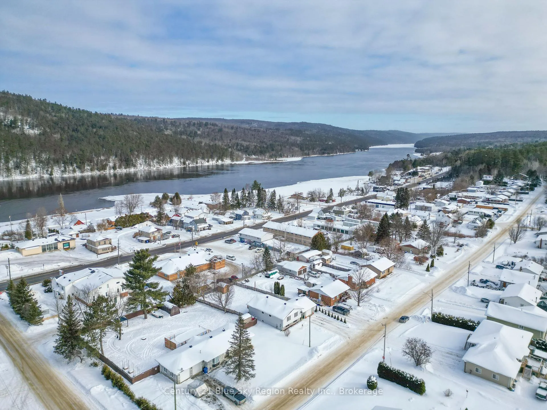 Photo 48 of 529 Pine Street, Mattawa — HOMEH