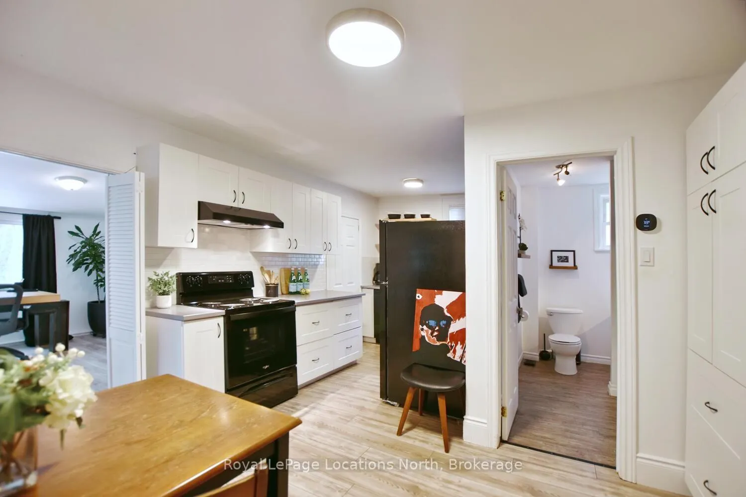Photo 10 of 260 Cedar Street, Collingwood — HOMEH