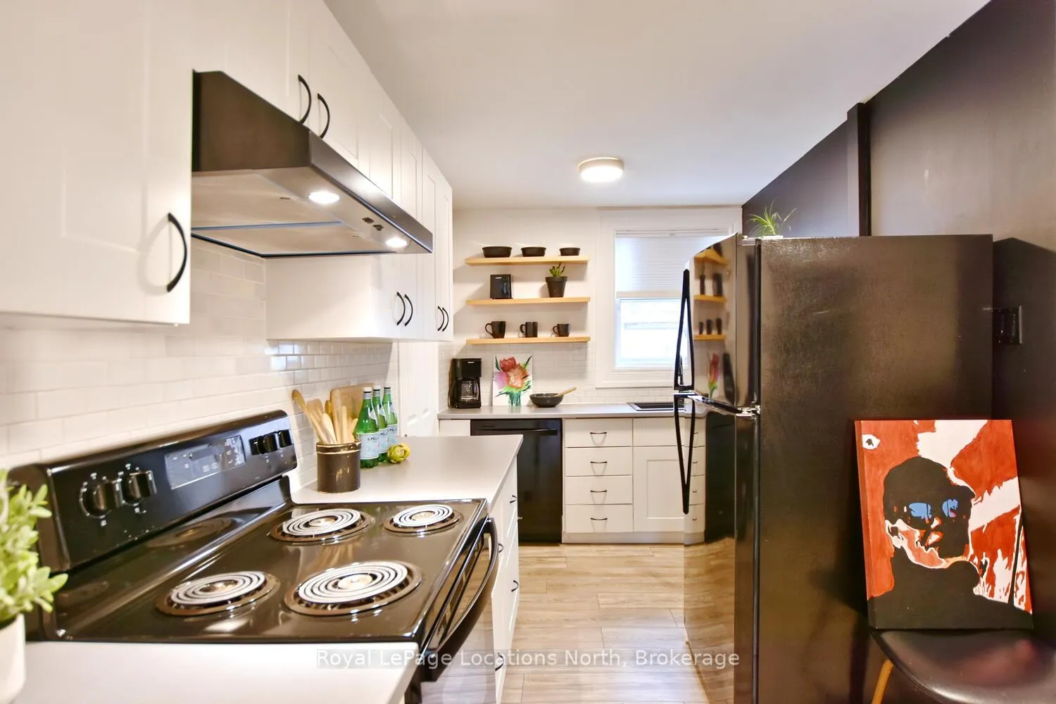 Photo 13 of 260 Cedar Street, Collingwood — HOMEH