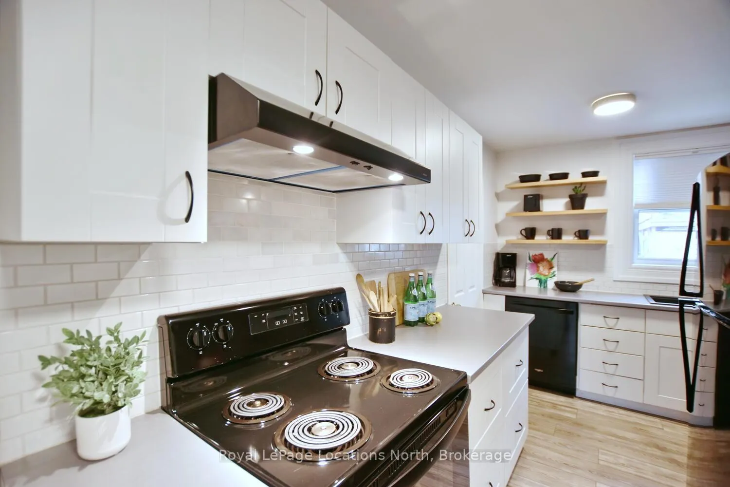 Photo 14 of 260 Cedar Street, Collingwood — HOMEH