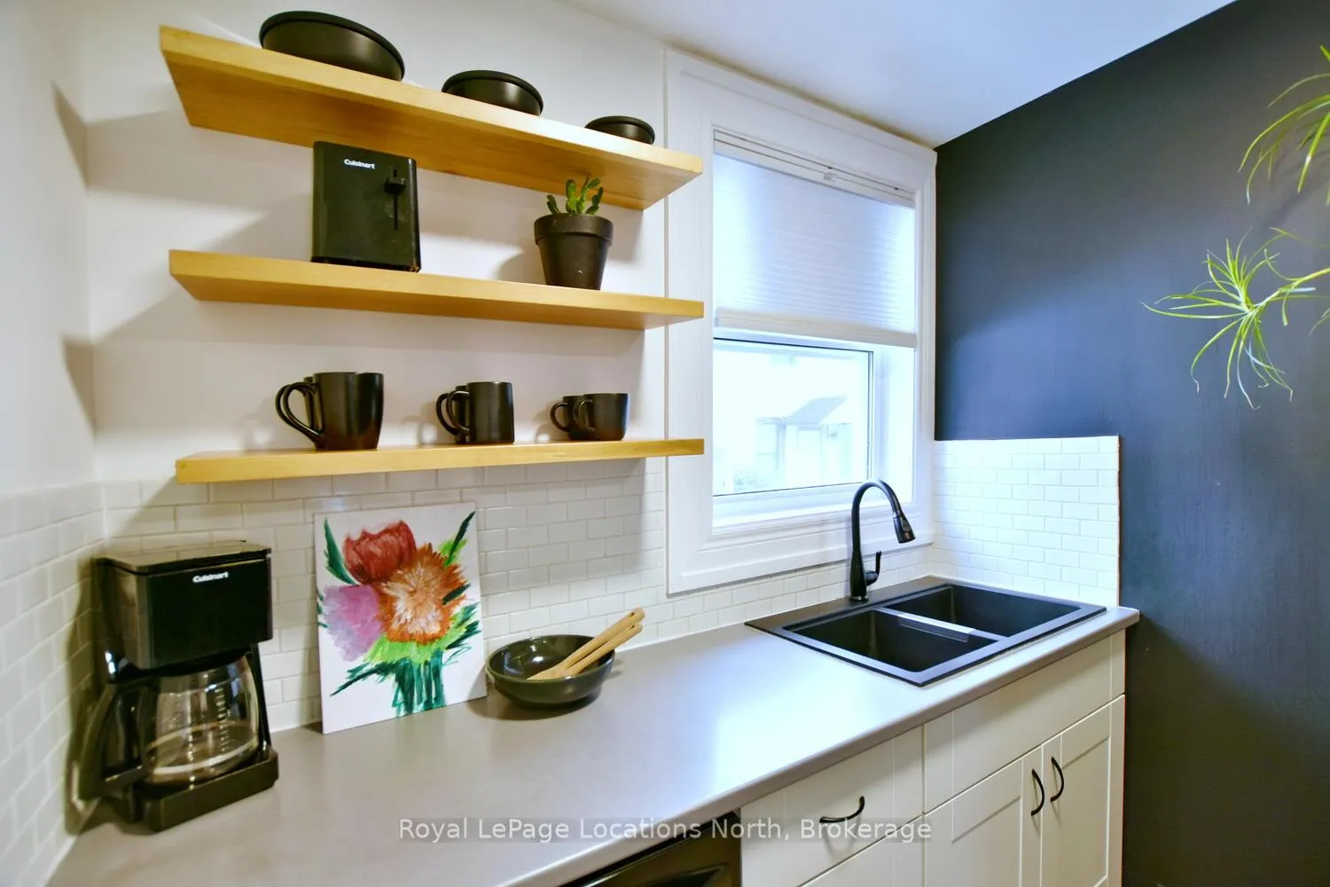 Photo 16 of 260 Cedar Street, Collingwood — HOMEH