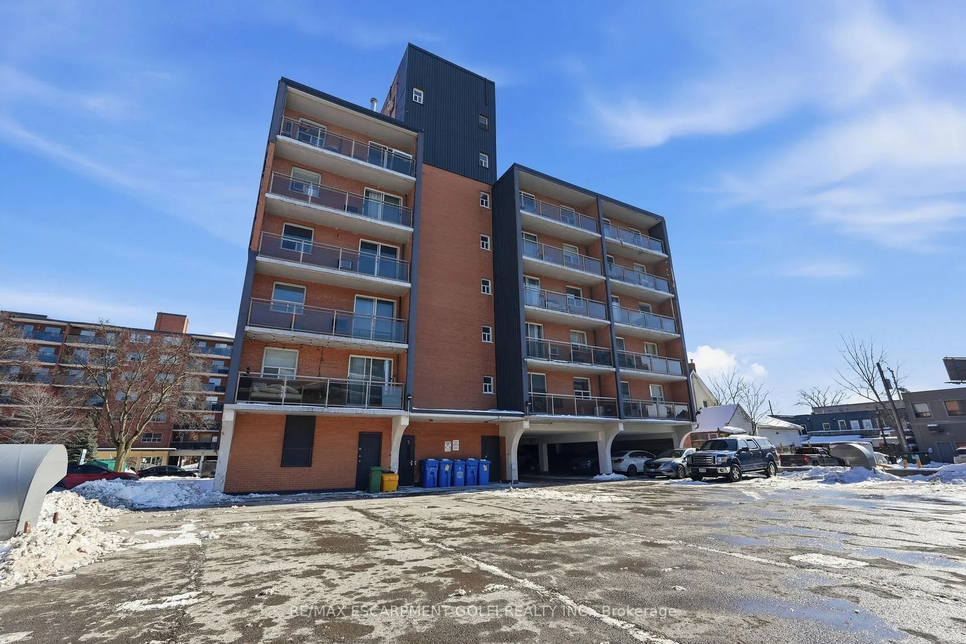 Photo 3 of Unit 505, 30 Summit Avenue, Hamilton, Eastmount — HOMEH