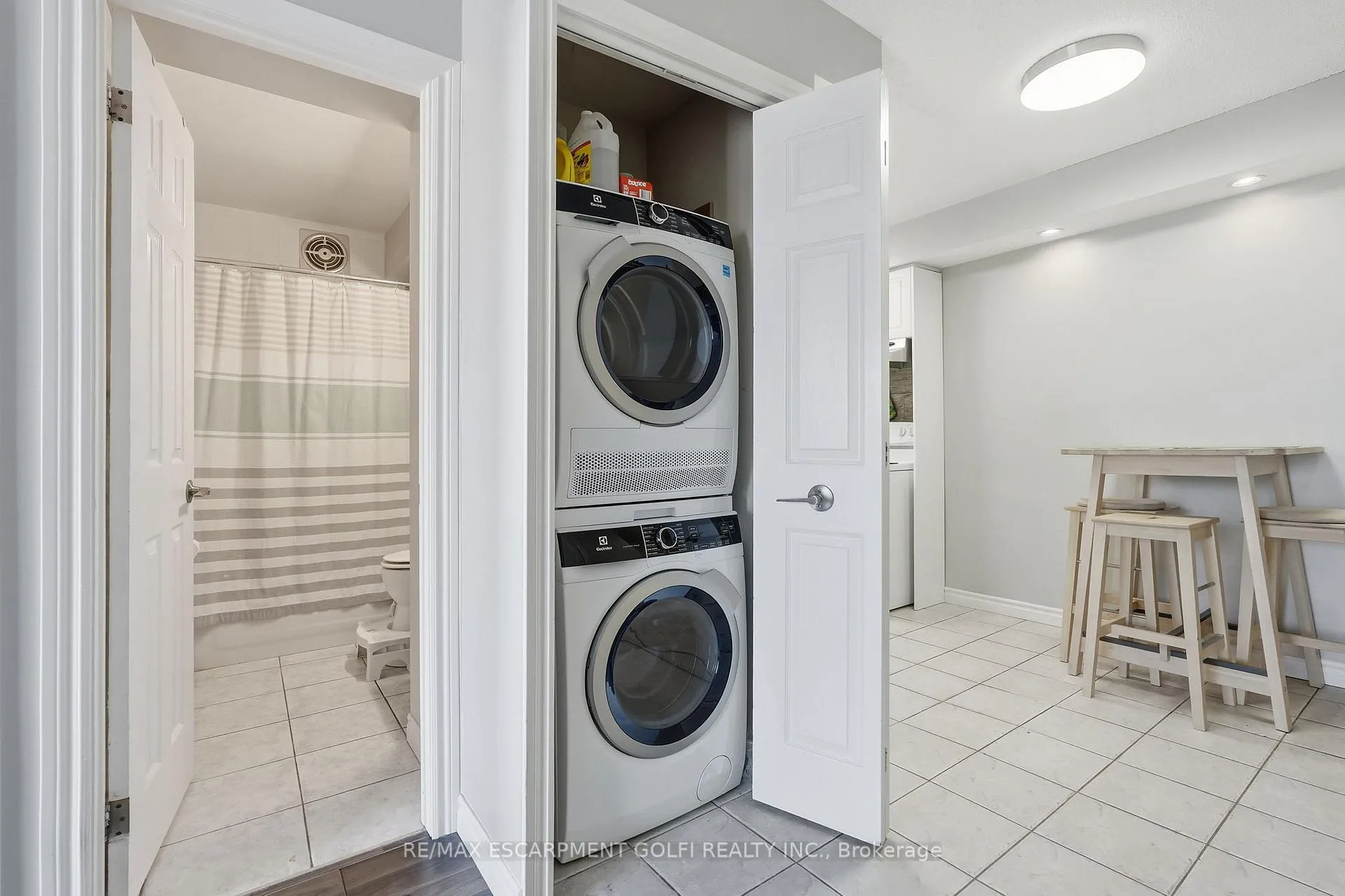 Photo 17 of Unit 505, 30 Summit Avenue, Hamilton, Eastmount — HOMEH