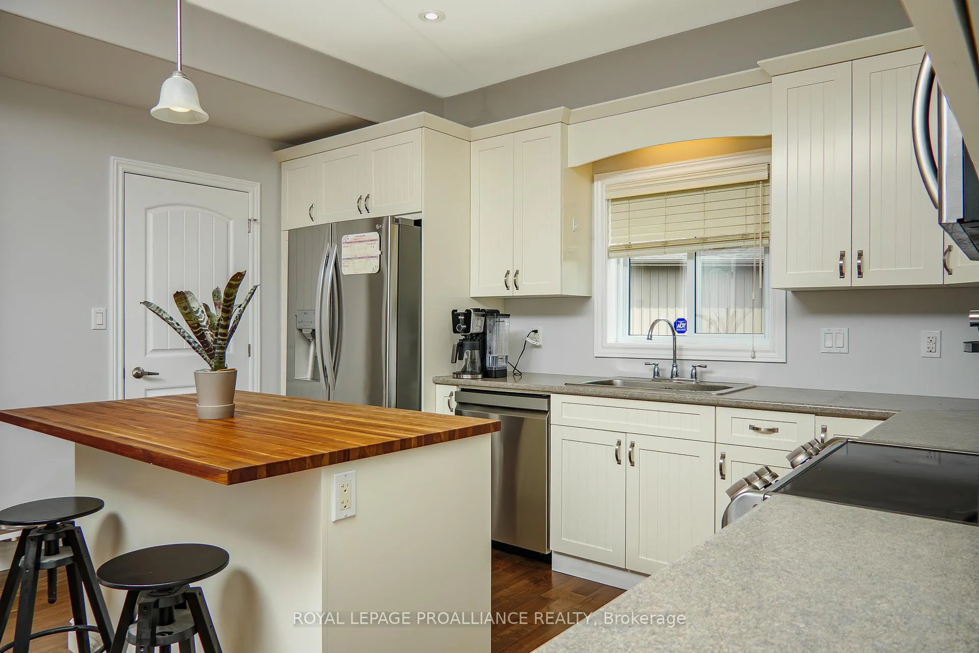 Photo 18 of 14 Pier Drive, Brighton — HOMEH