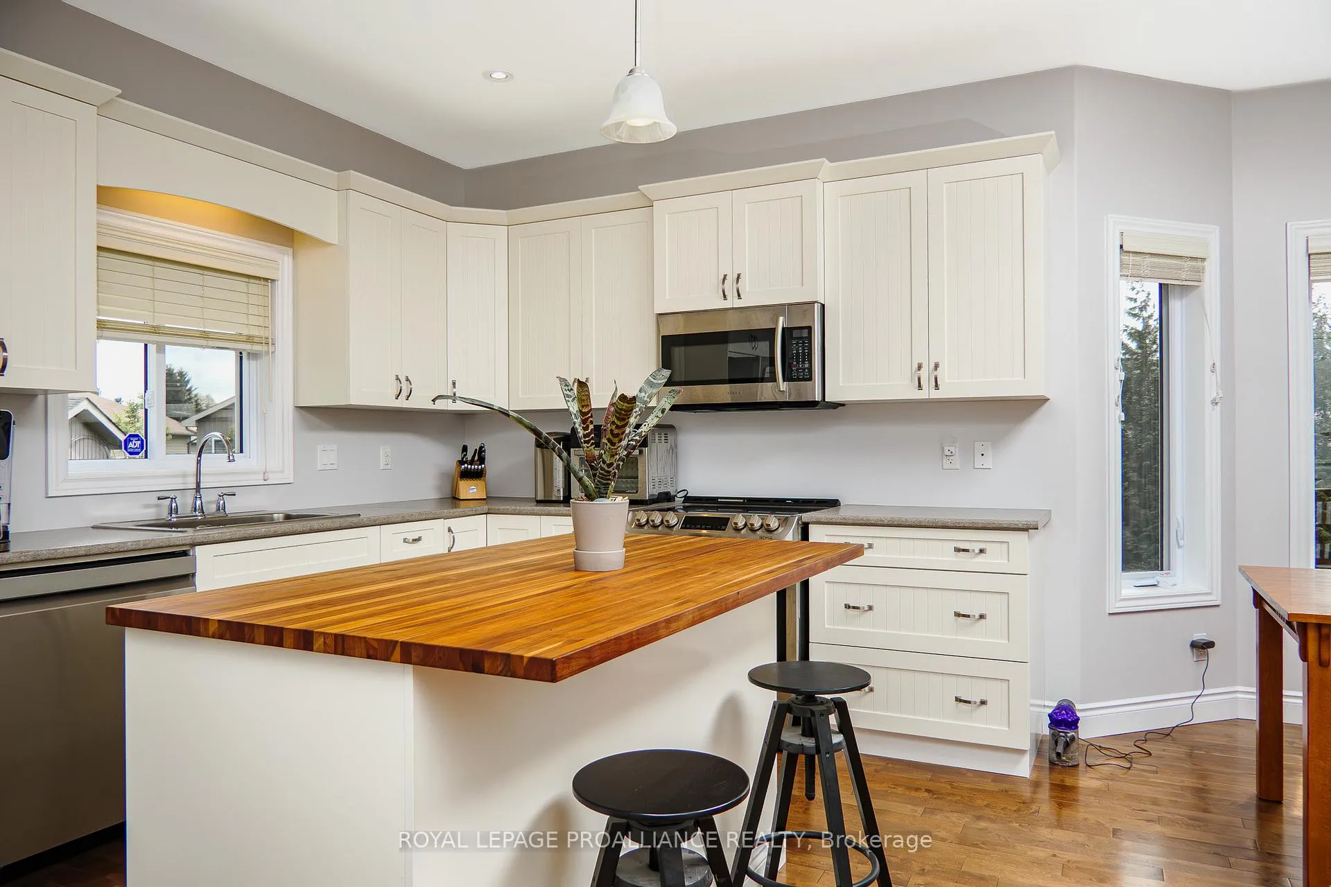 Photo 19 of 14 Pier Drive, Brighton — HOMEH