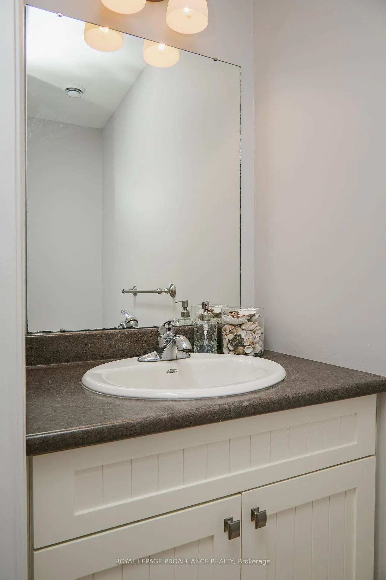 Photo 21 of 14 Pier Drive, Brighton — HOMEH