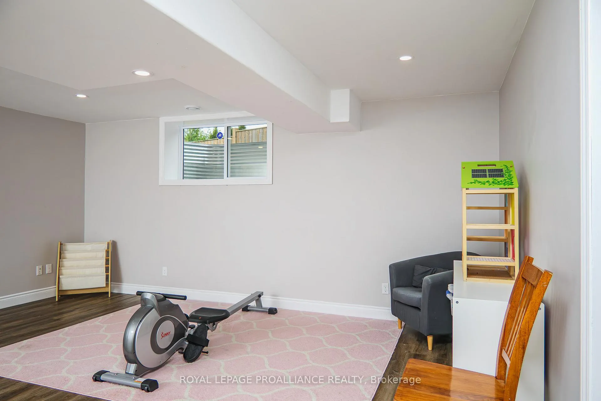Photo 33 of 14 Pier Drive, Brighton — HOMEH