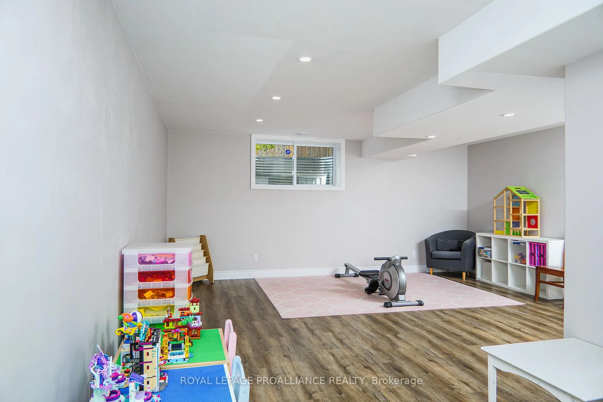 Photo 34 of 14 Pier Drive, Brighton — HOMEH