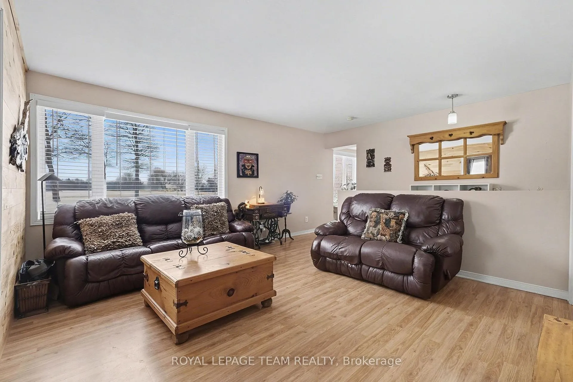 Photo 14 of 15197 Concession 1-2 Road, North Stormont, North Stormont (Finch) Twp — HOMEH