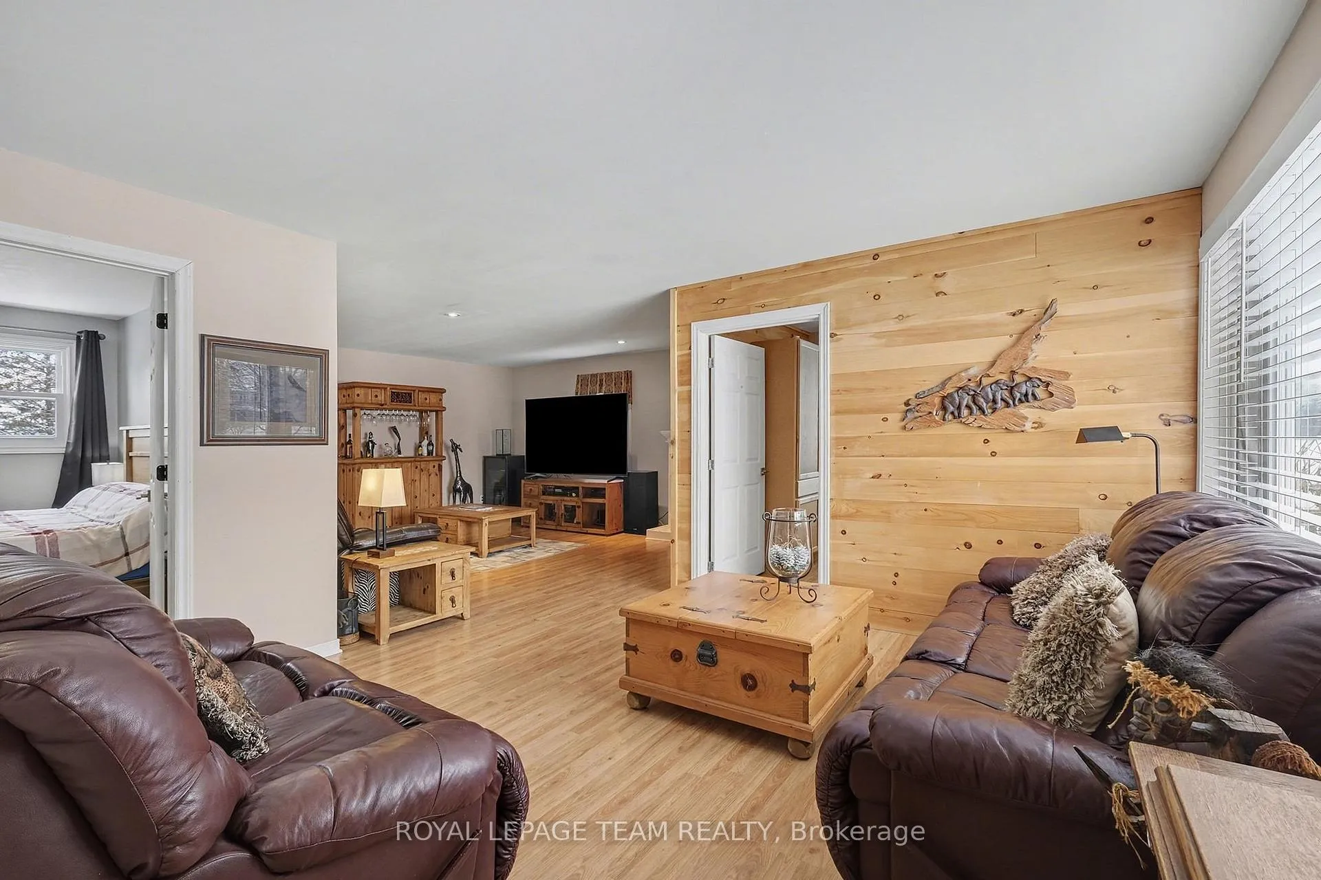 Photo 15 of 15197 Concession 1-2 Road, North Stormont, North Stormont (Finch) Twp — HOMEH