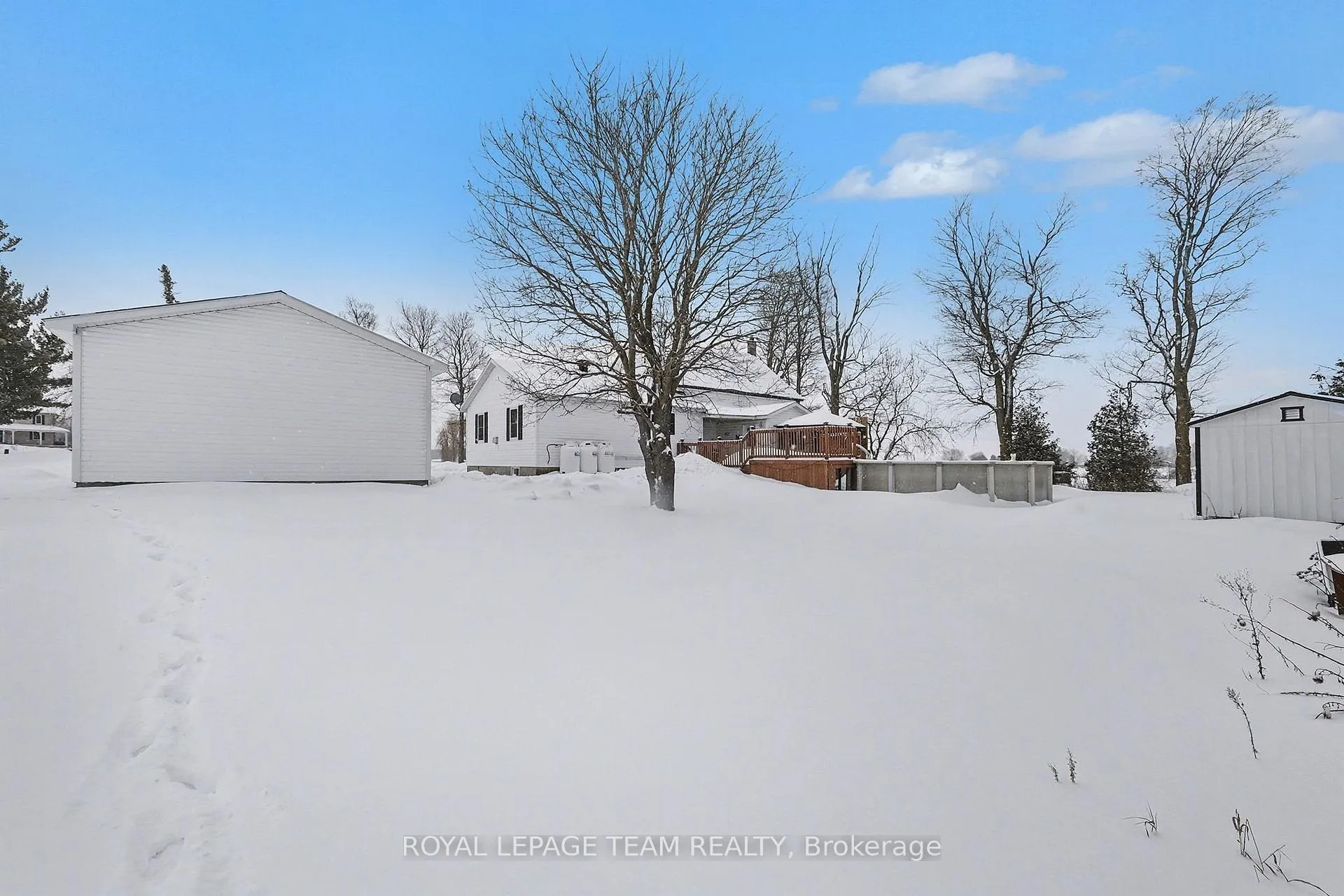 Photo 28 of 15197 Concession 1-2 Road, North Stormont, North Stormont (Finch) Twp — HOMEH