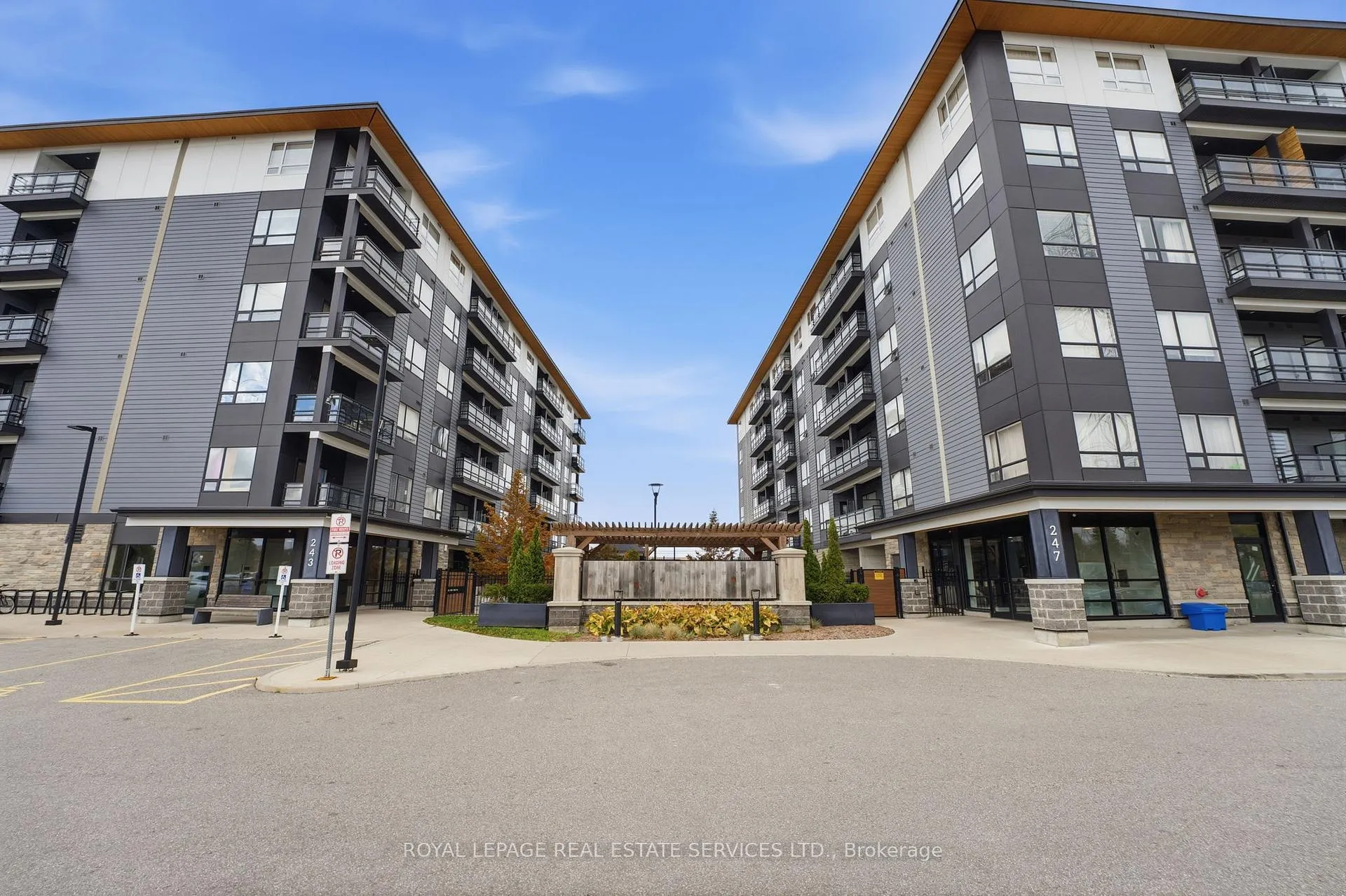 Photo 2 of Unit 308, 243 Northfield Drive E, Waterloo, Colonial Acres — HOMEH