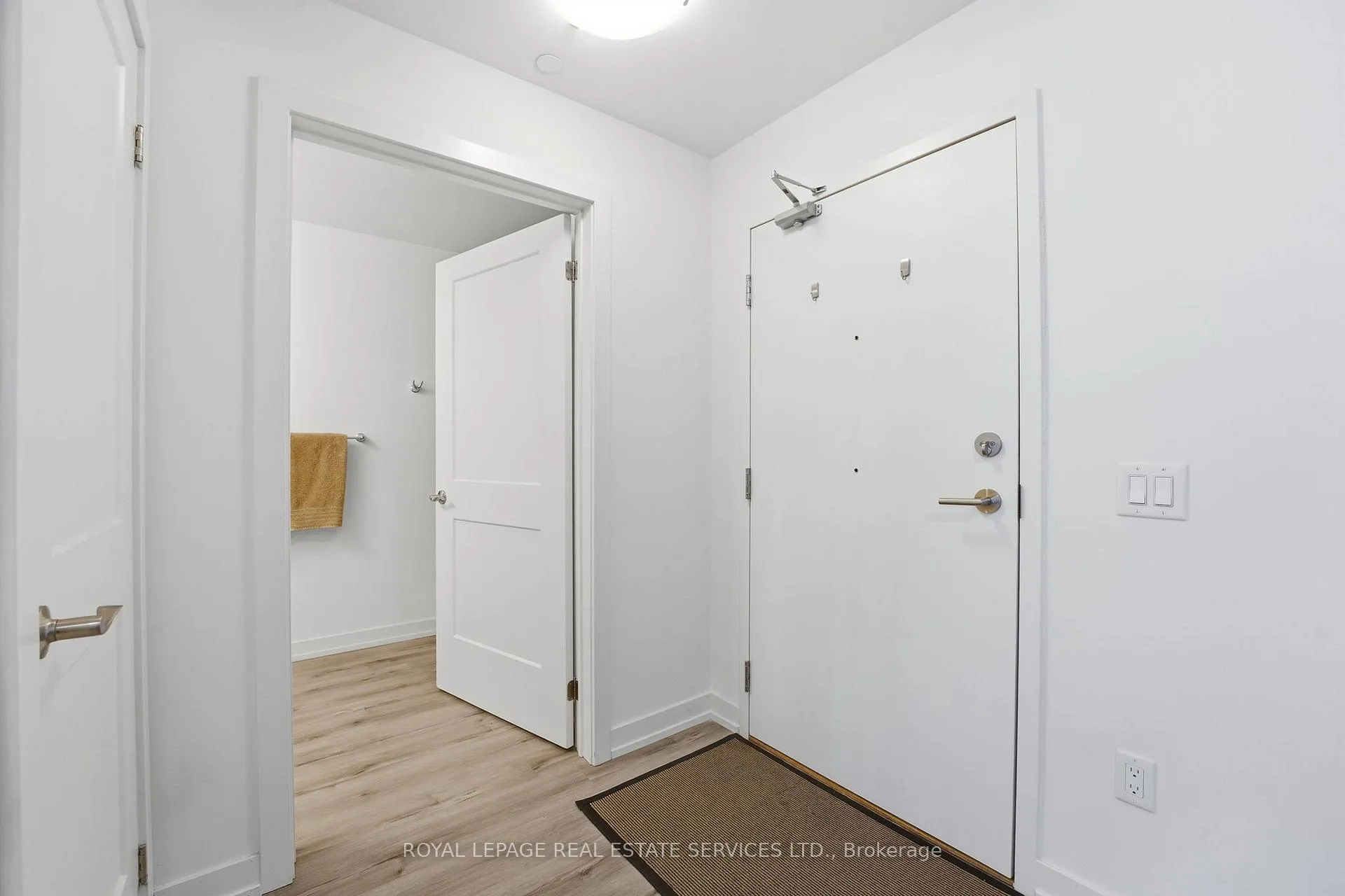 Photo 8 of Unit 308, 243 Northfield Drive E, Waterloo, Colonial Acres — HOMEH