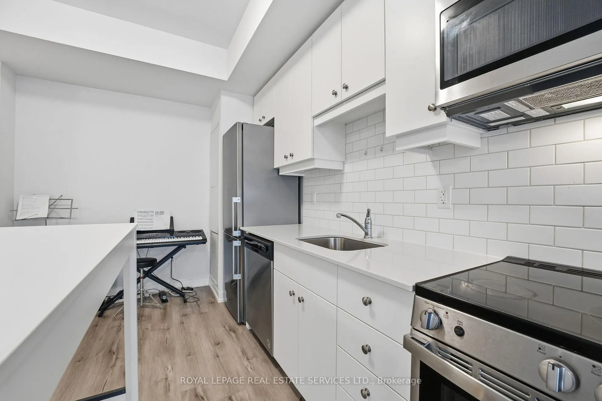 Photo 11 of Unit 308, 243 Northfield Drive E, Waterloo, Colonial Acres — HOMEH