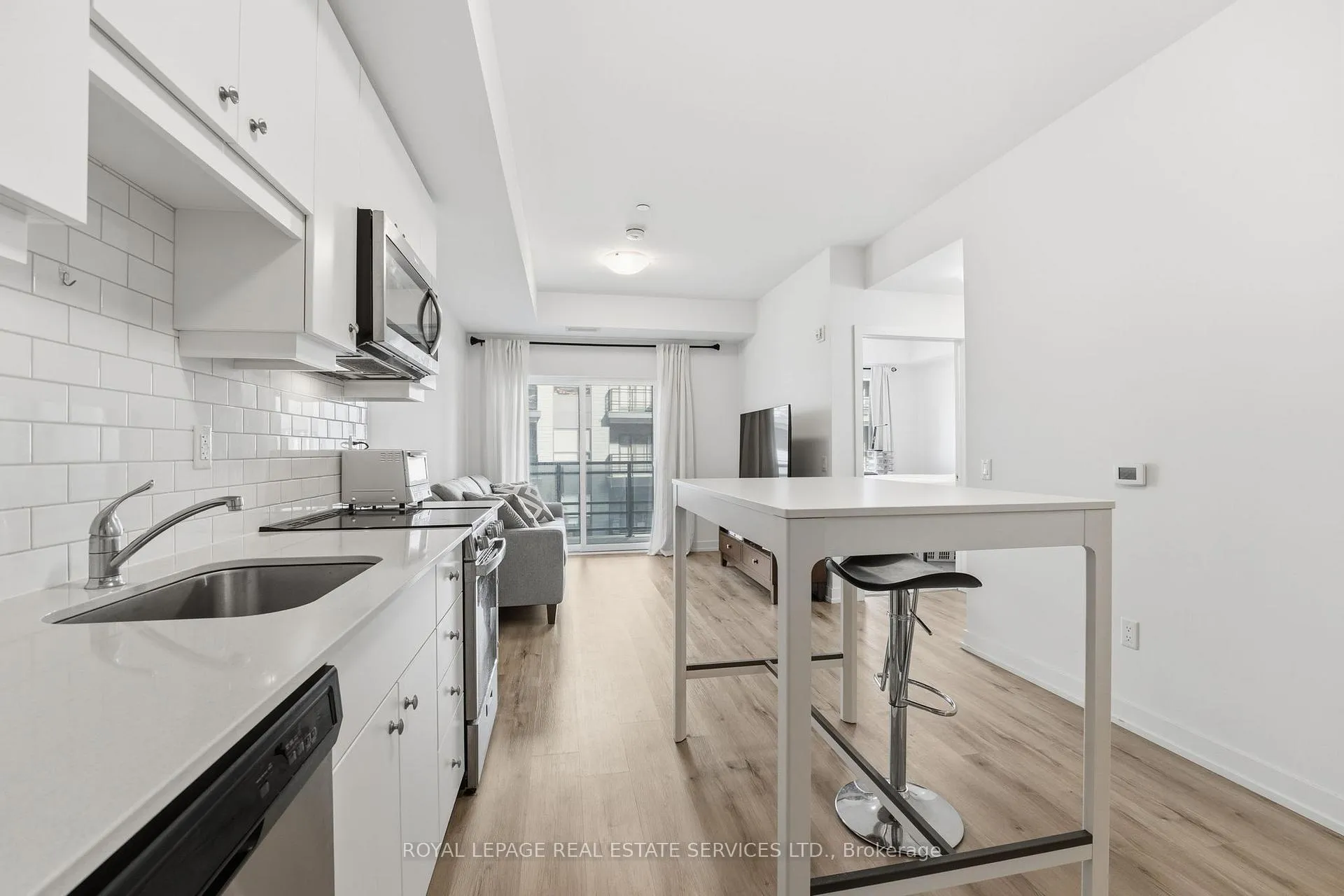 Photo 14 of Unit 308, 243 Northfield Drive E, Waterloo, Colonial Acres — HOMEH