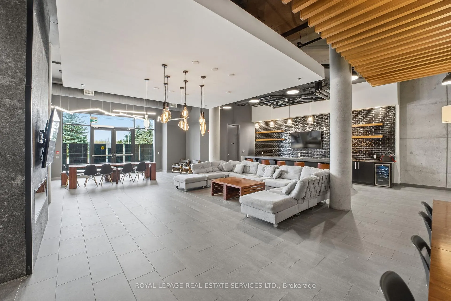 Photo 25 of Unit 308, 243 Northfield Drive E, Waterloo, Colonial Acres — HOMEH