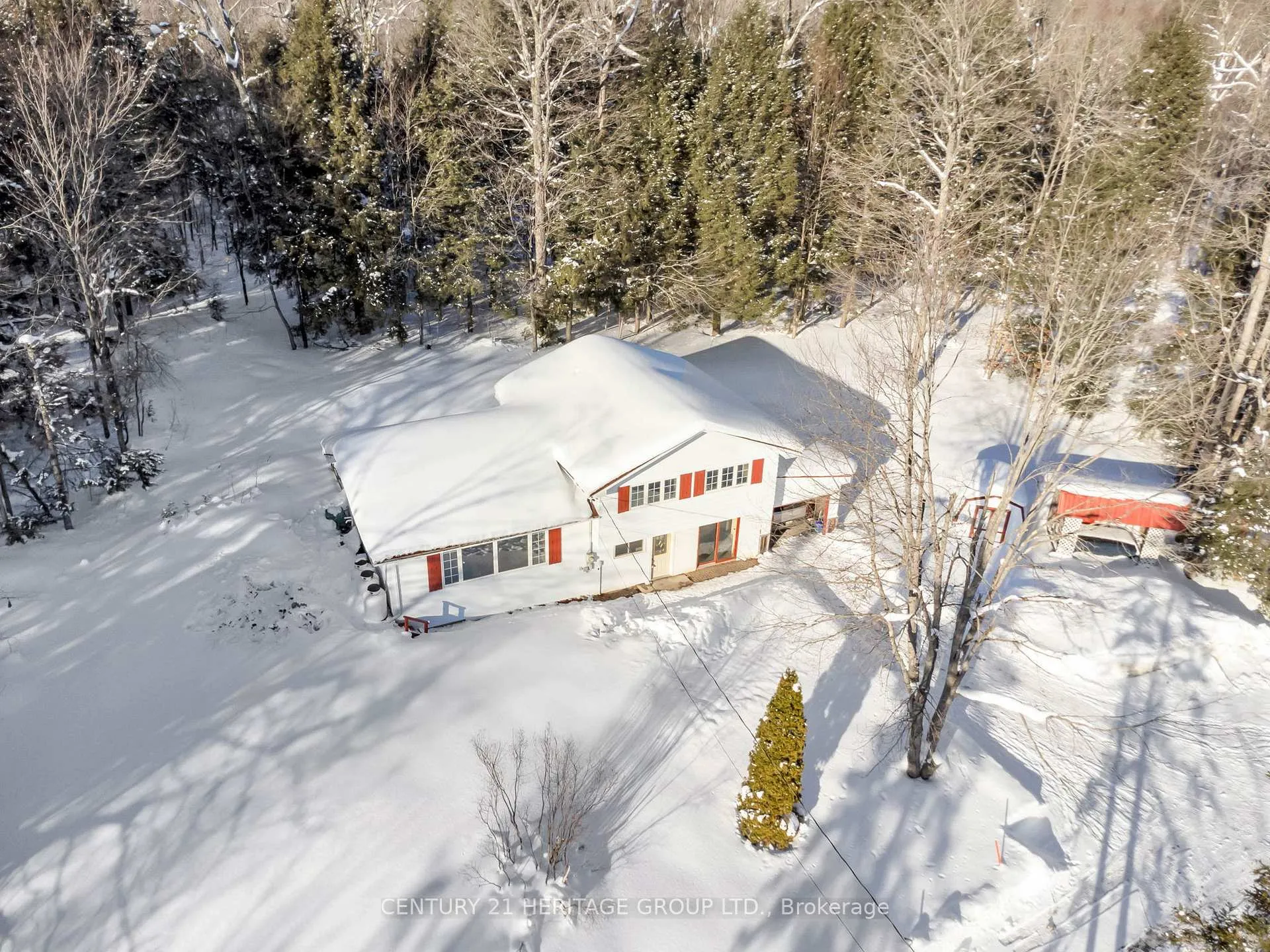 Photo 6 of 1715 Highway 118 E, Bracebridge, Draper — HOMEH