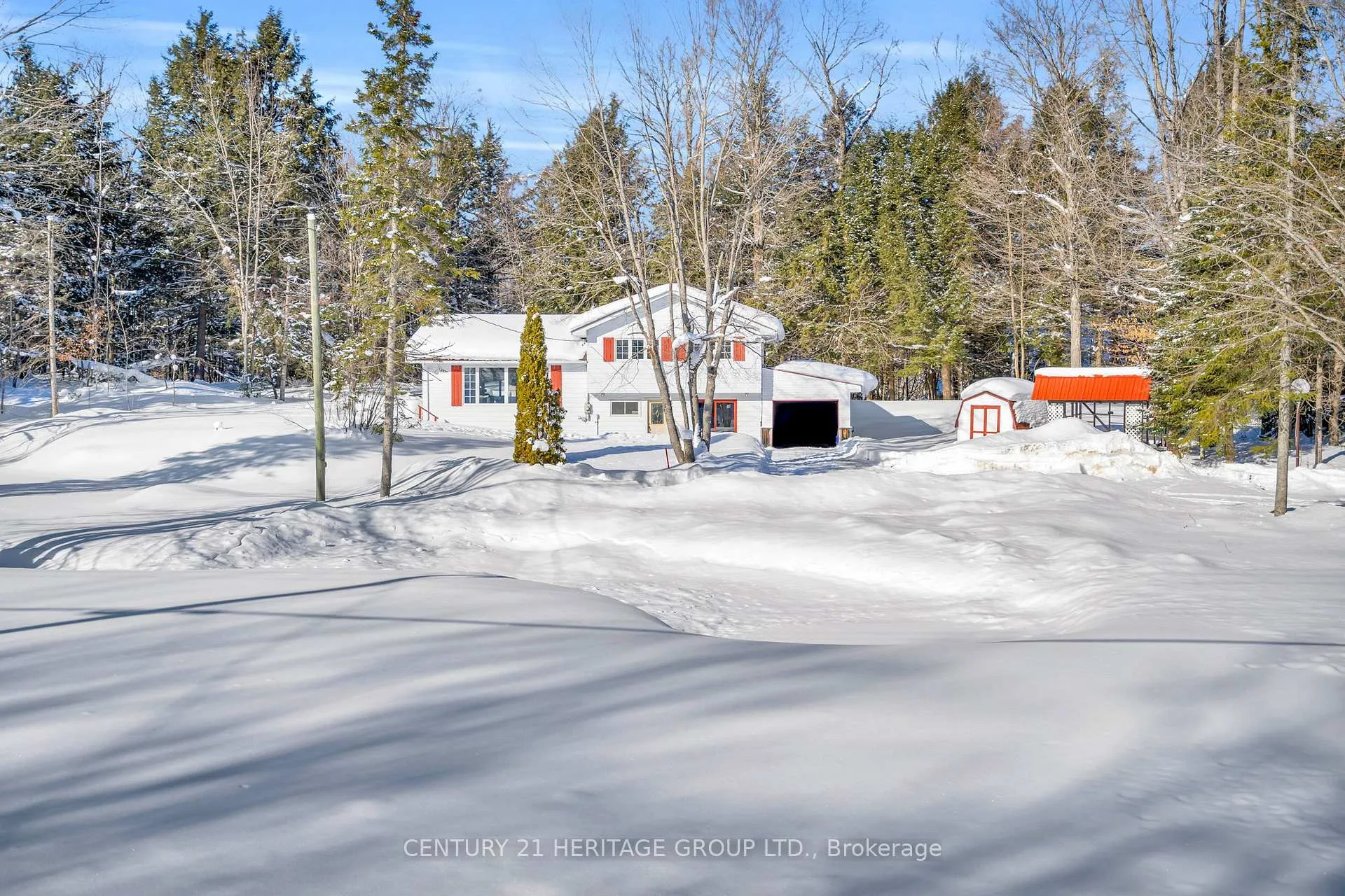 Photo 8 of 1715 Highway 118 E, Bracebridge, Draper — HOMEH