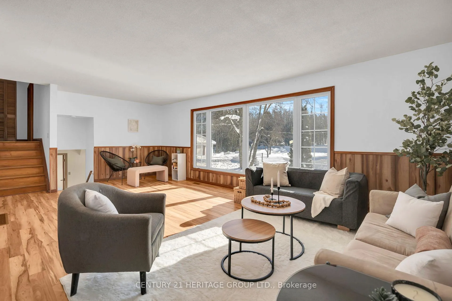 Photo 18 of 1715 Highway 118 E, Bracebridge, Draper — HOMEH