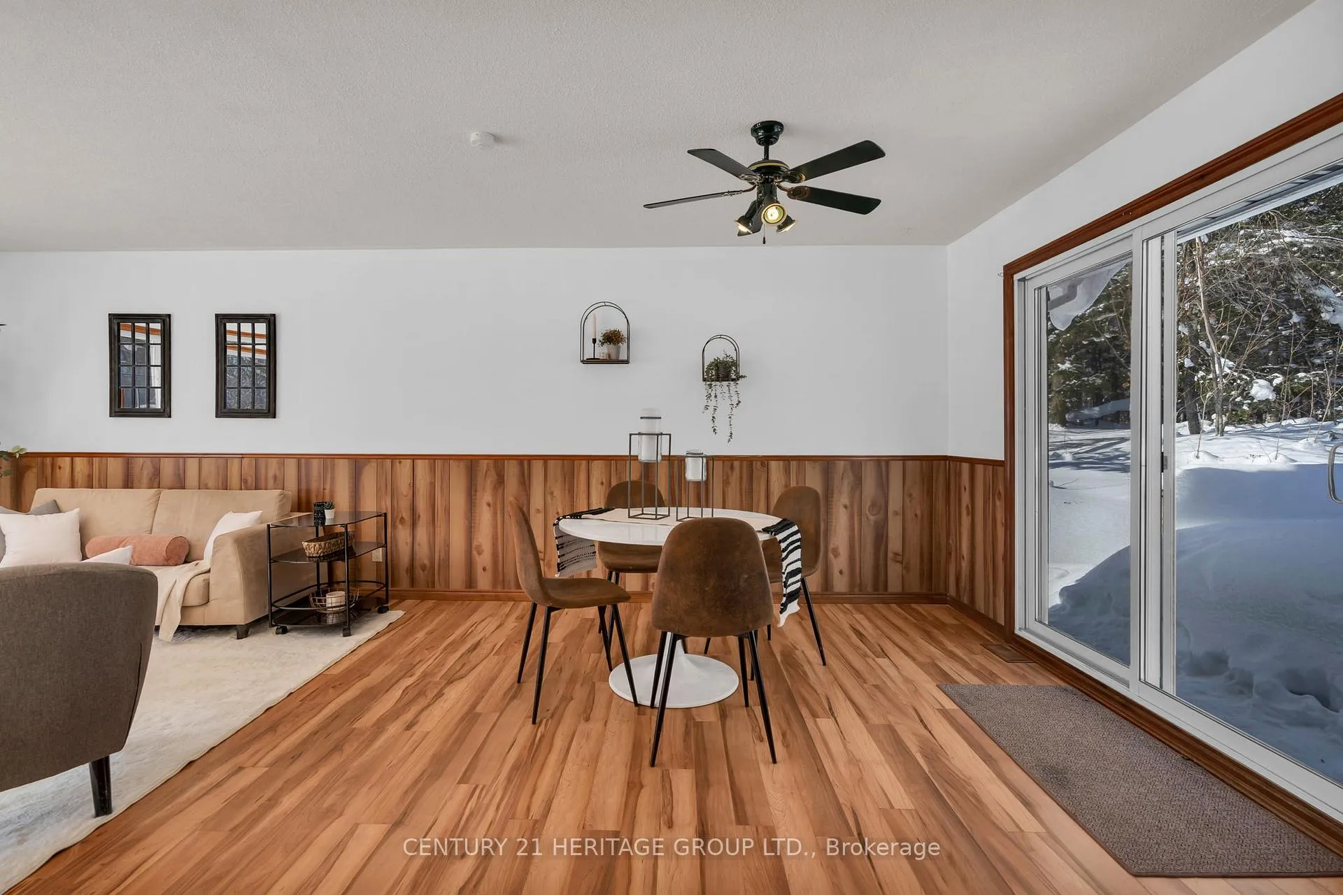 Photo 25 of 1715 Highway 118 E, Bracebridge, Draper — HOMEH