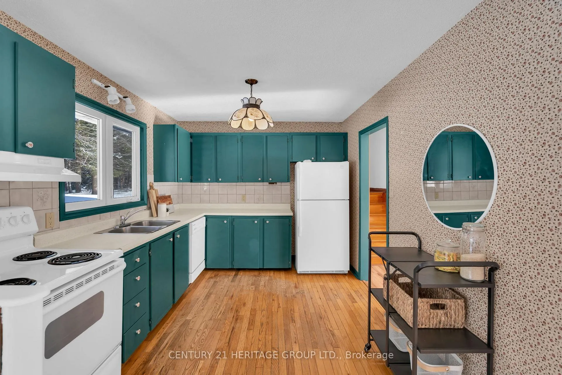 Photo 26 of 1715 Highway 118 E, Bracebridge, Draper — HOMEH