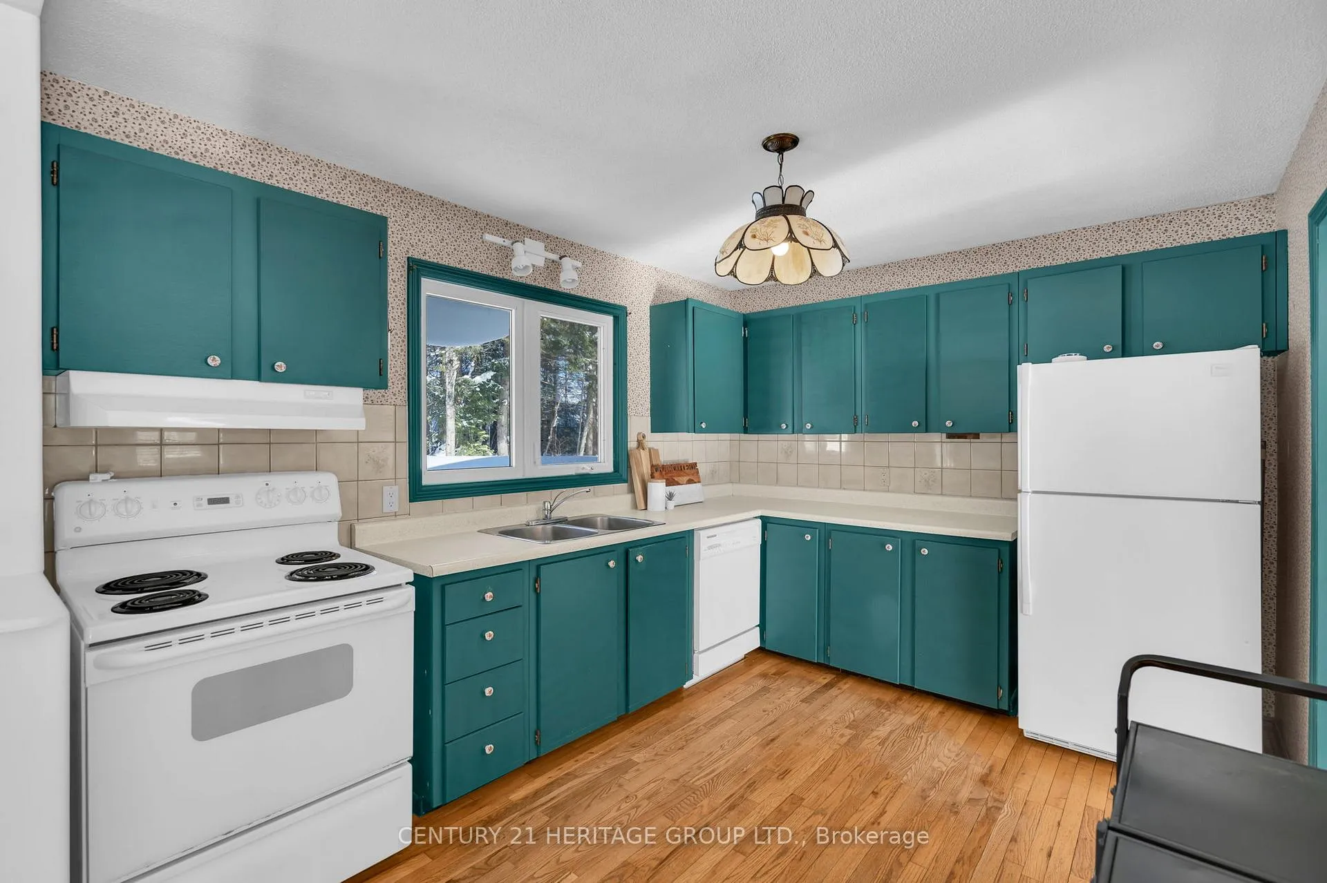 Photo 27 of 1715 Highway 118 E, Bracebridge, Draper — HOMEH