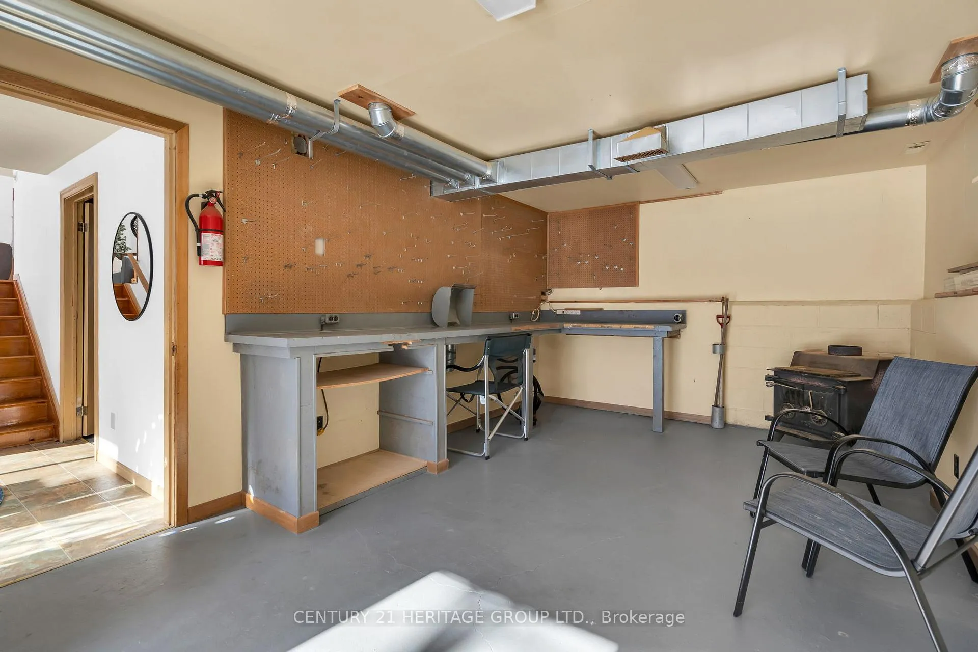 Photo 41 of 1715 Highway 118 E, Bracebridge, Draper — HOMEH