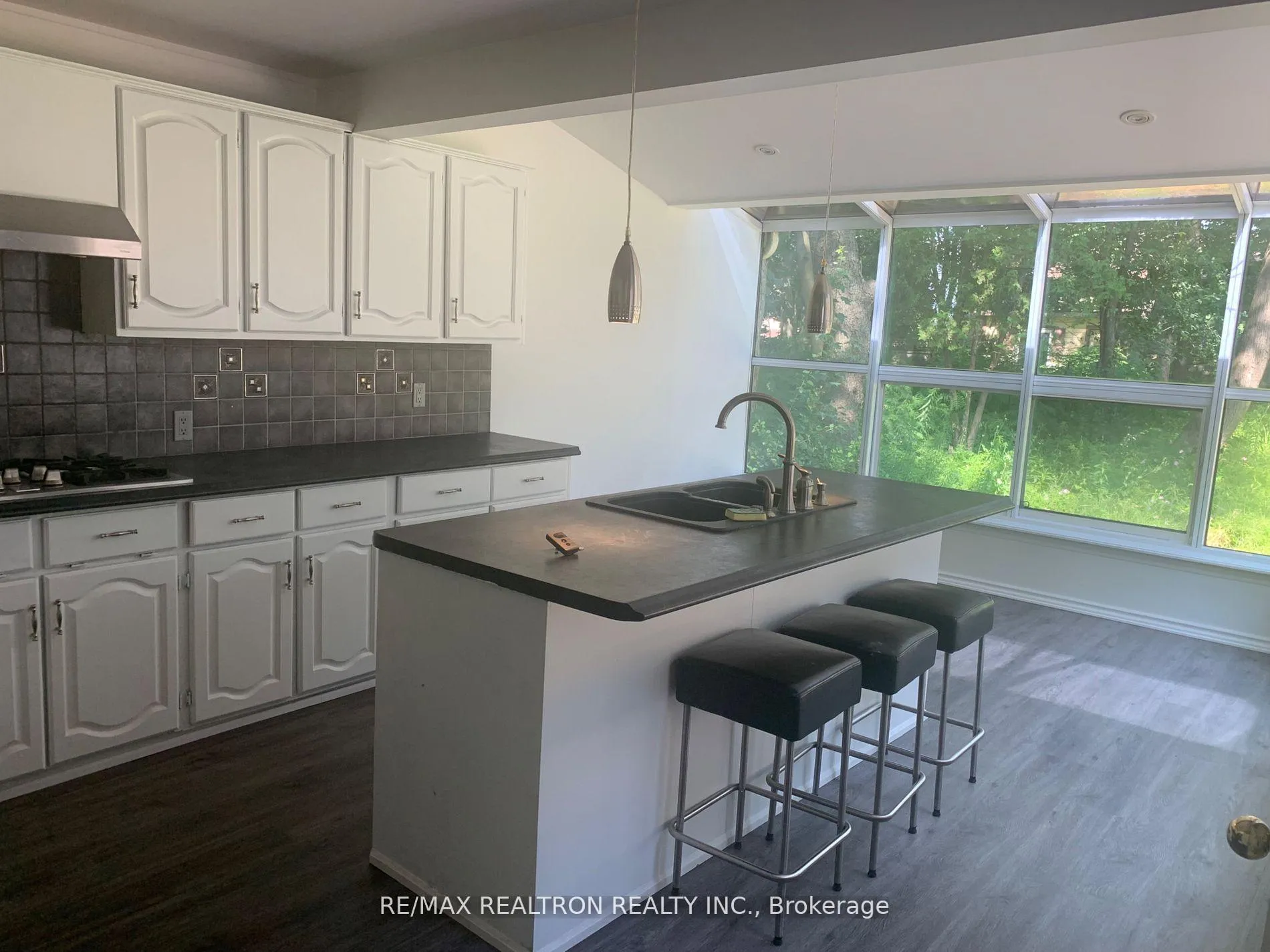 Photo 8 of 167 Lloyminn Avenue E, Hamilton, Ancaster — HOMEH