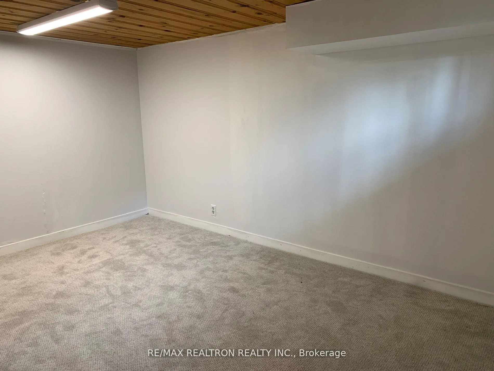 Photo 16 of 167 Lloyminn Avenue E, Hamilton, Ancaster — HOMEH