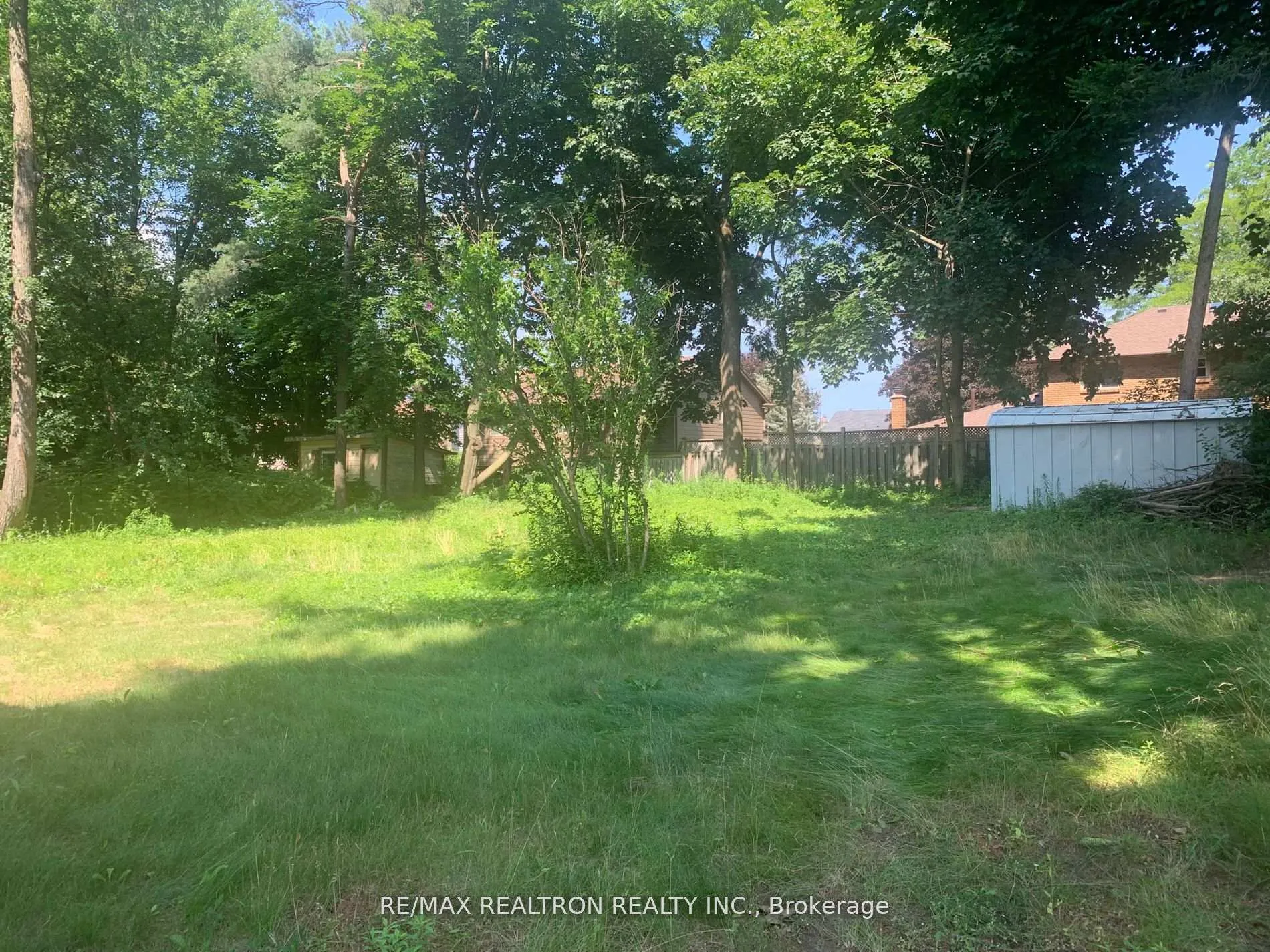 Photo 21 of 167 Lloyminn Avenue E, Hamilton, Ancaster — HOMEH