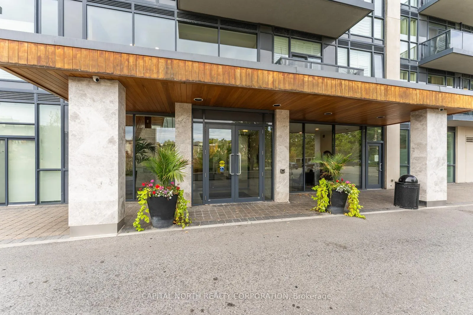 Photo 3 of Unit 606, 4700 Highway 7, Vaughan, East Woodbridge — HOMEH