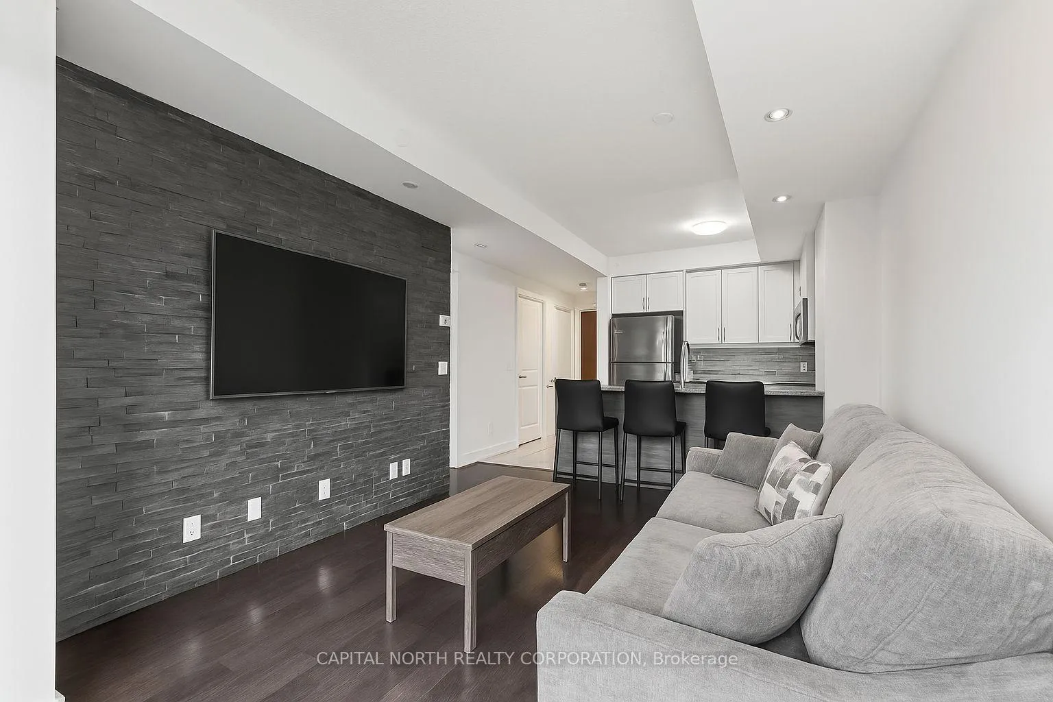Photo 13 of Unit 606, 4700 Highway 7, Vaughan, East Woodbridge — HOMEH
