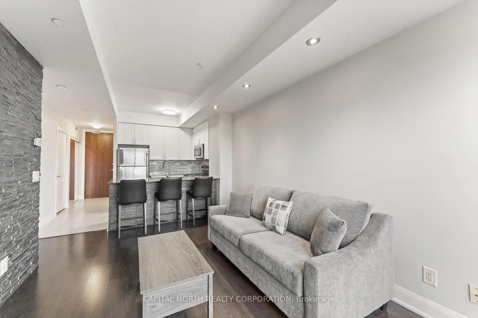 Photo 14 of Unit 606, 4700 Highway 7, Vaughan, East Woodbridge — HOMEH