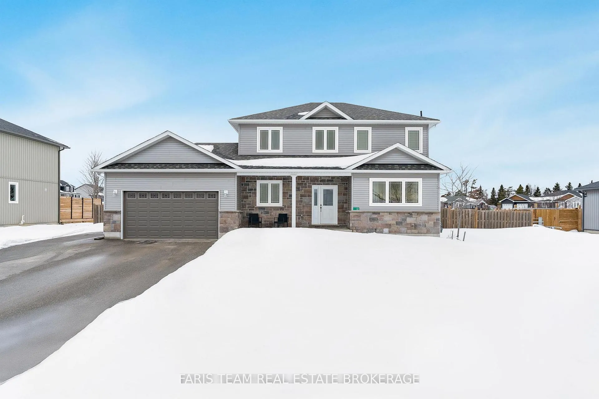 Photo 1 of 12 Grace Crescent, Oro-Medonte, Warminister — HOMEH