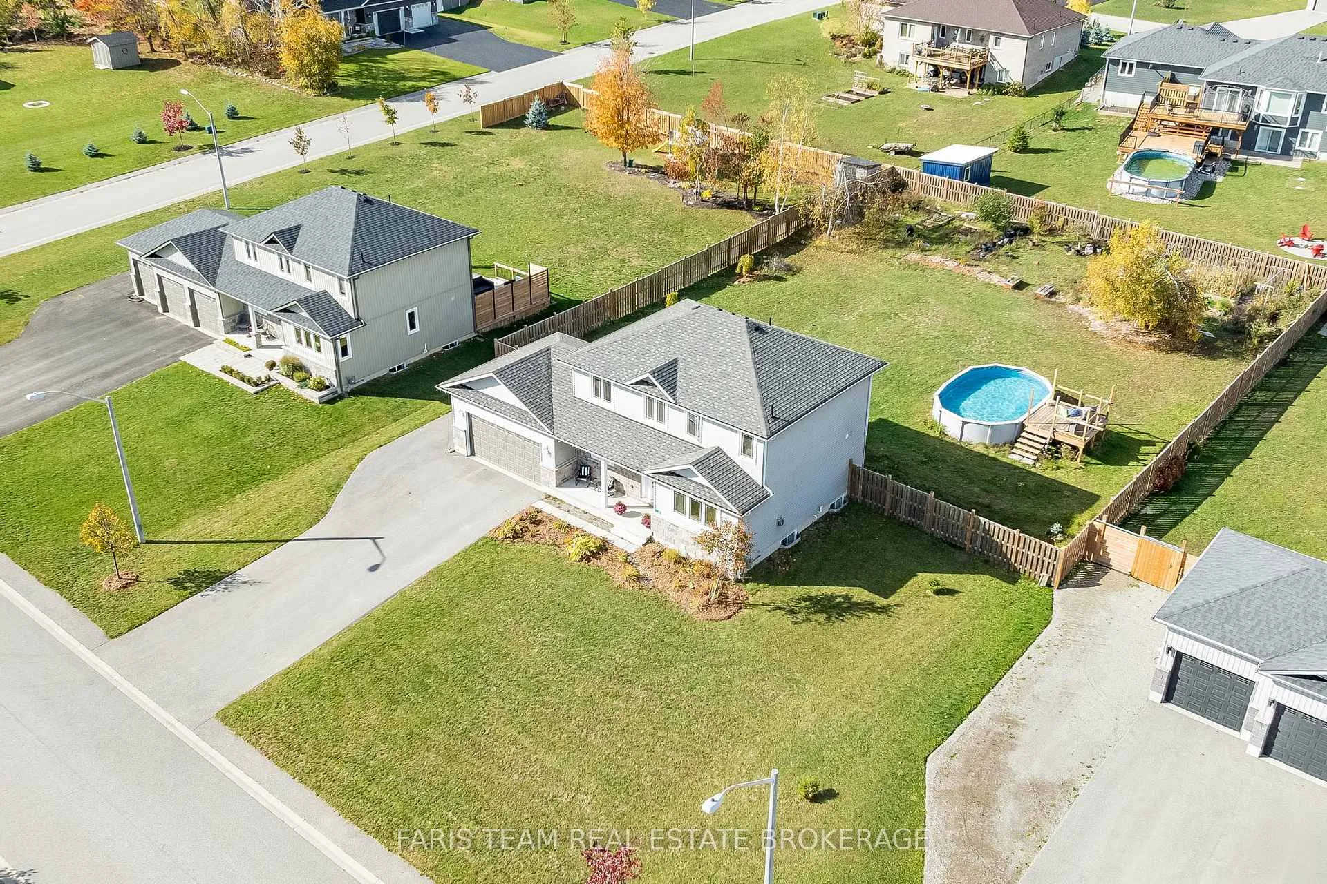 Photo 3 of 12 Grace Crescent, Oro-Medonte, Warminister — HOMEH
